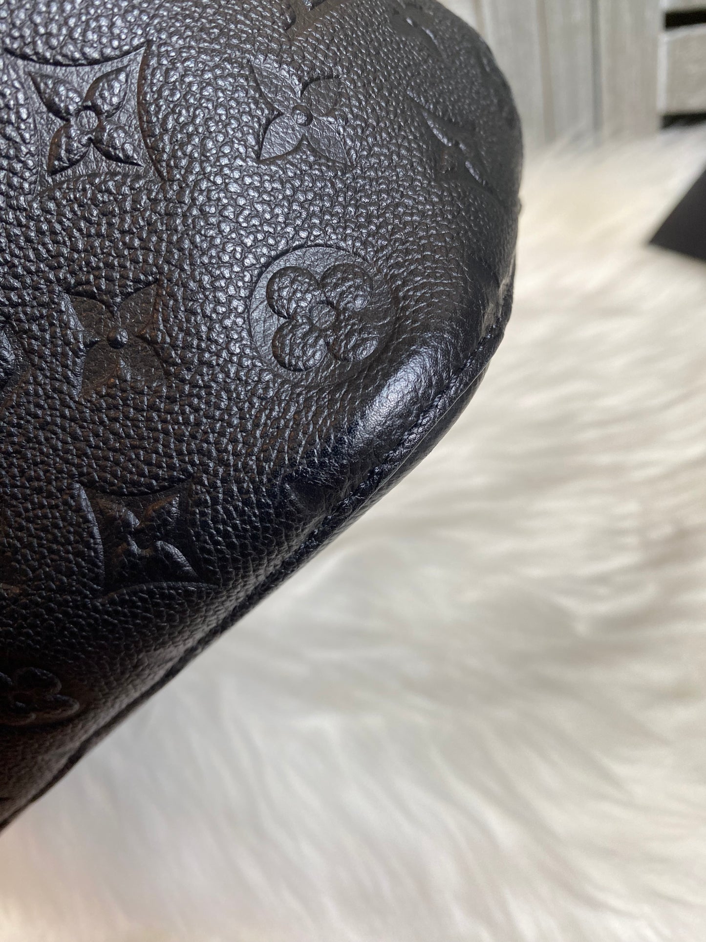 Louis Vuitton NeoNoe Black Empreinte