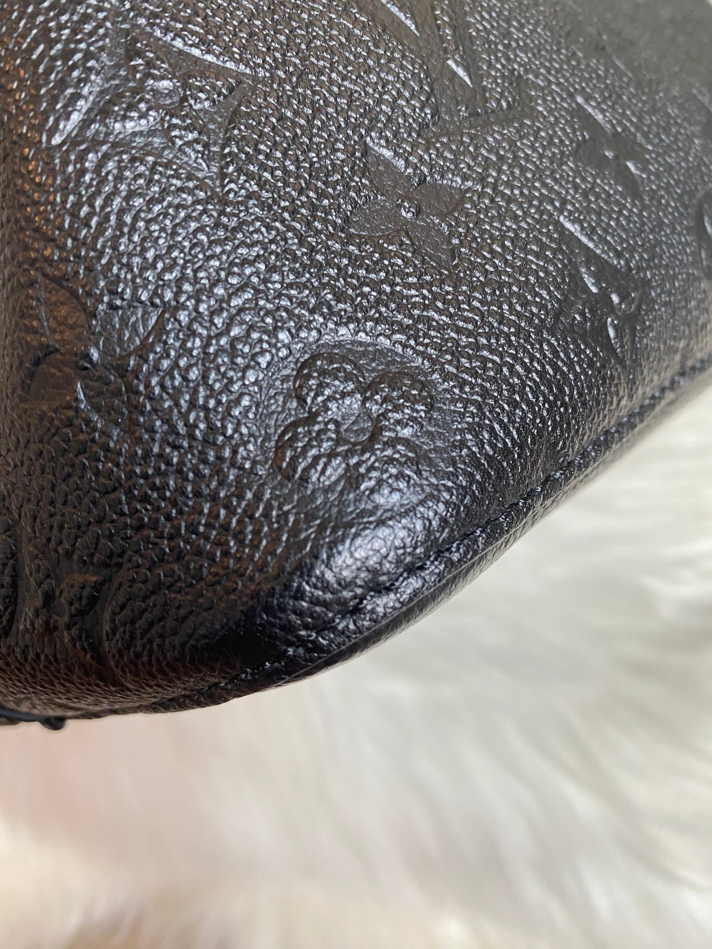 Louis Vuitton NeoNoe Black Empreinte