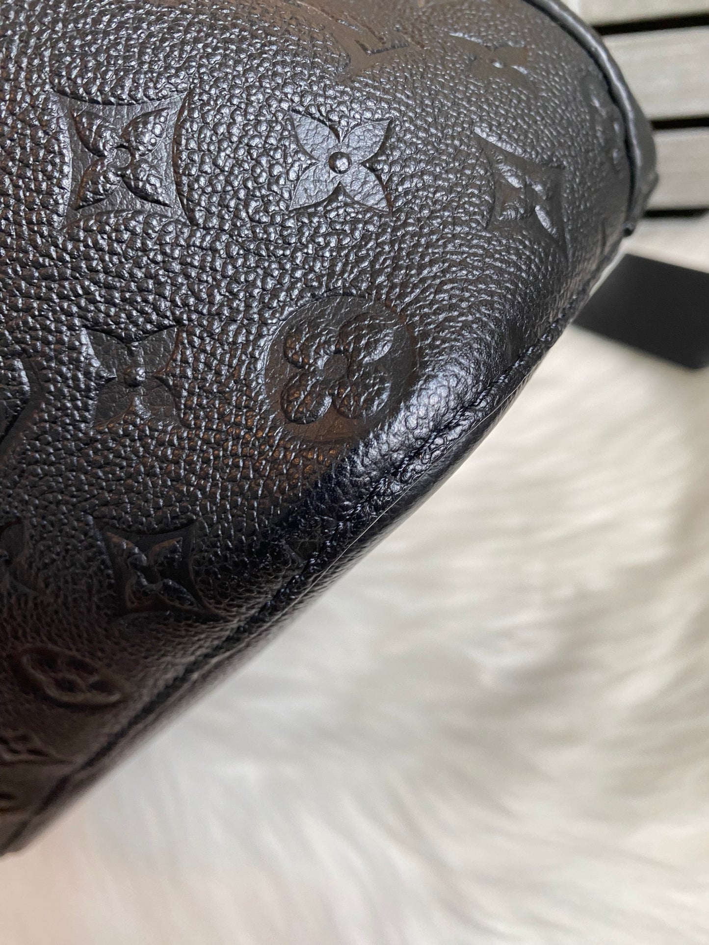 Louis Vuitton NeoNoe Black Empreinte