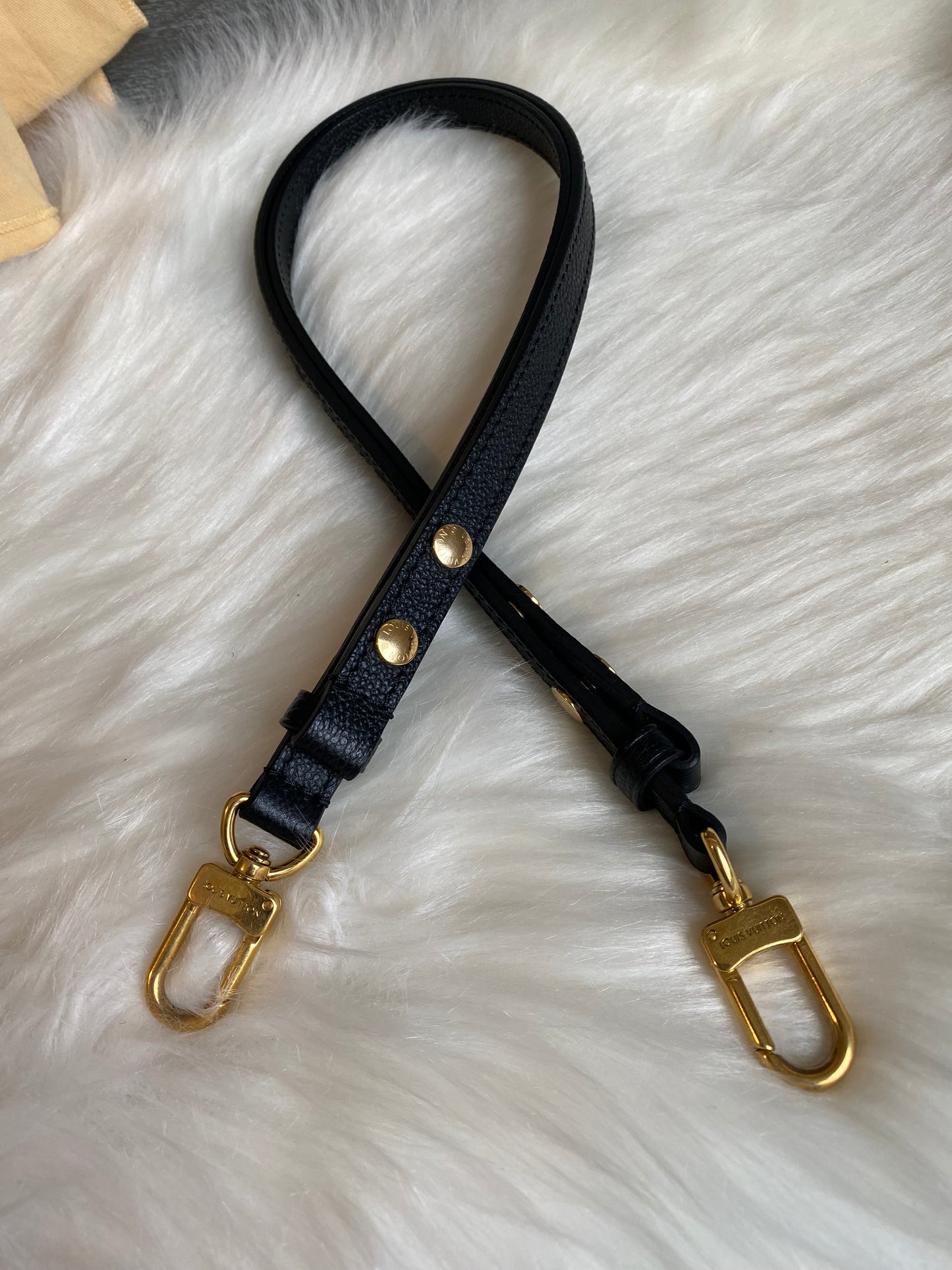 Louis Vuitton NeoNoe Black Empreinte