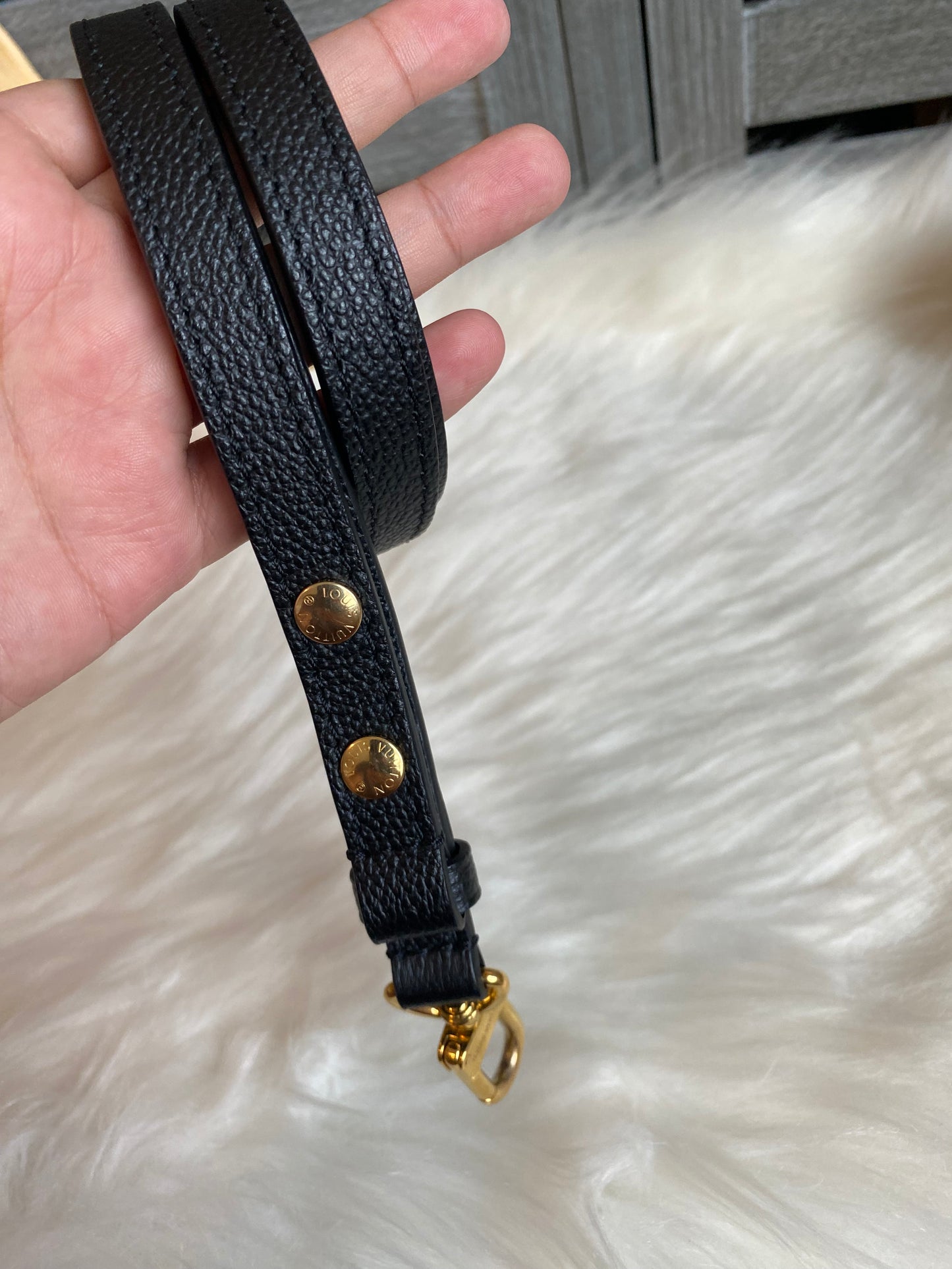 Louis Vuitton NeoNoe Black Empreinte