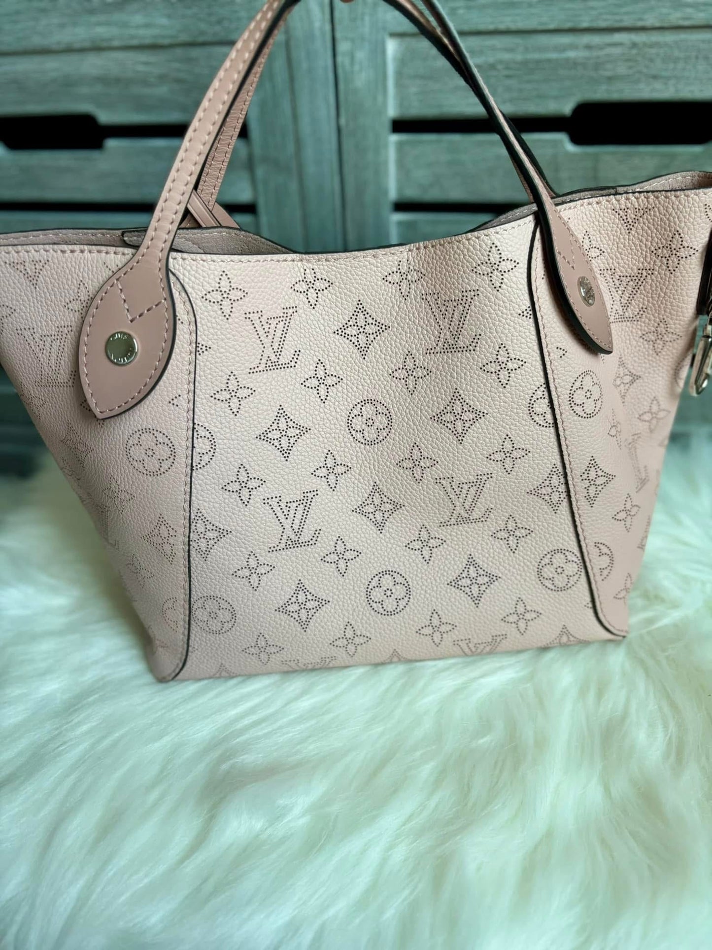 Louis Vuitton Magnolia Monogram Mahina Leather PM