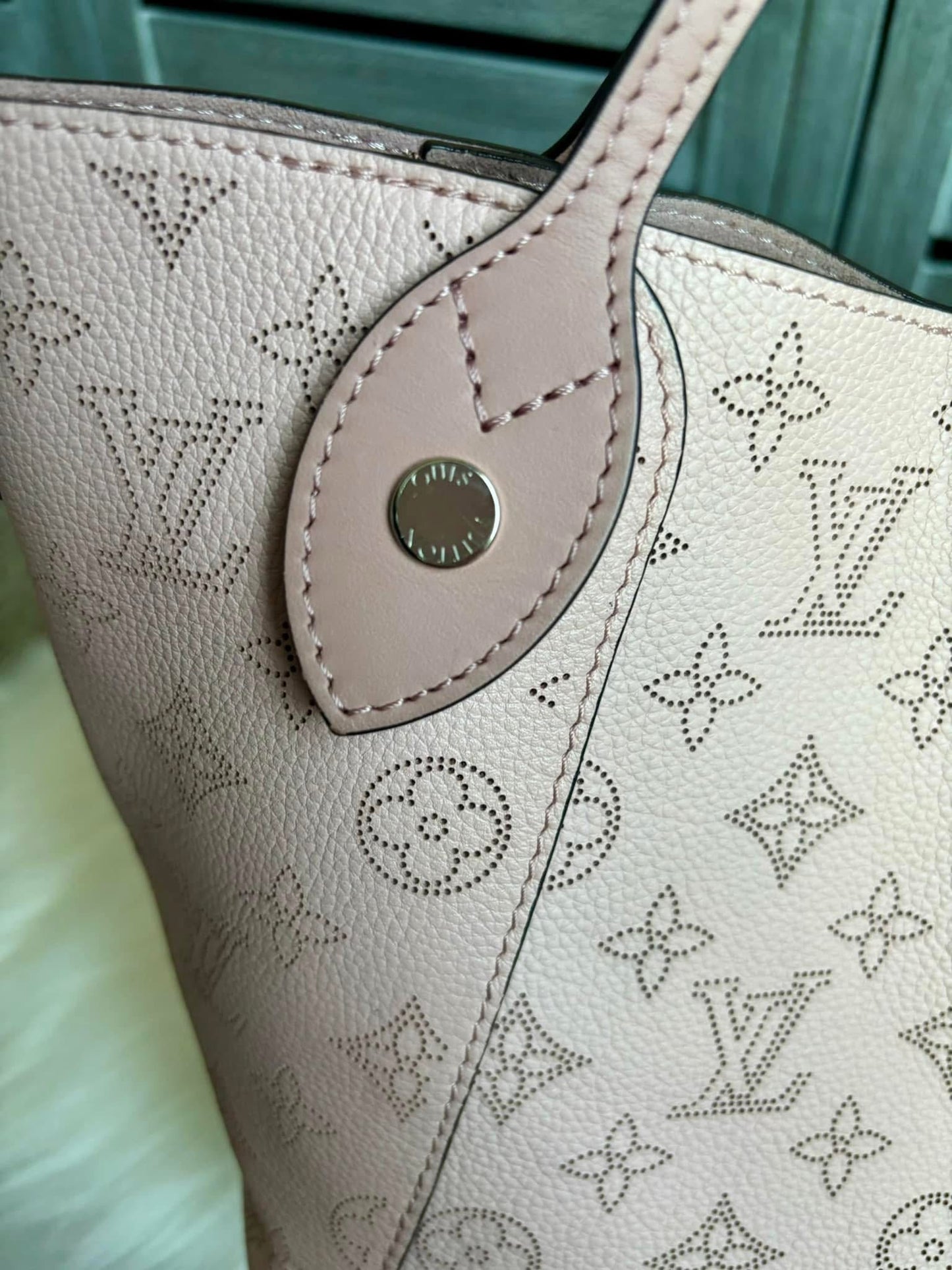 Louis Vuitton Magnolia Monogram Mahina Leather PM