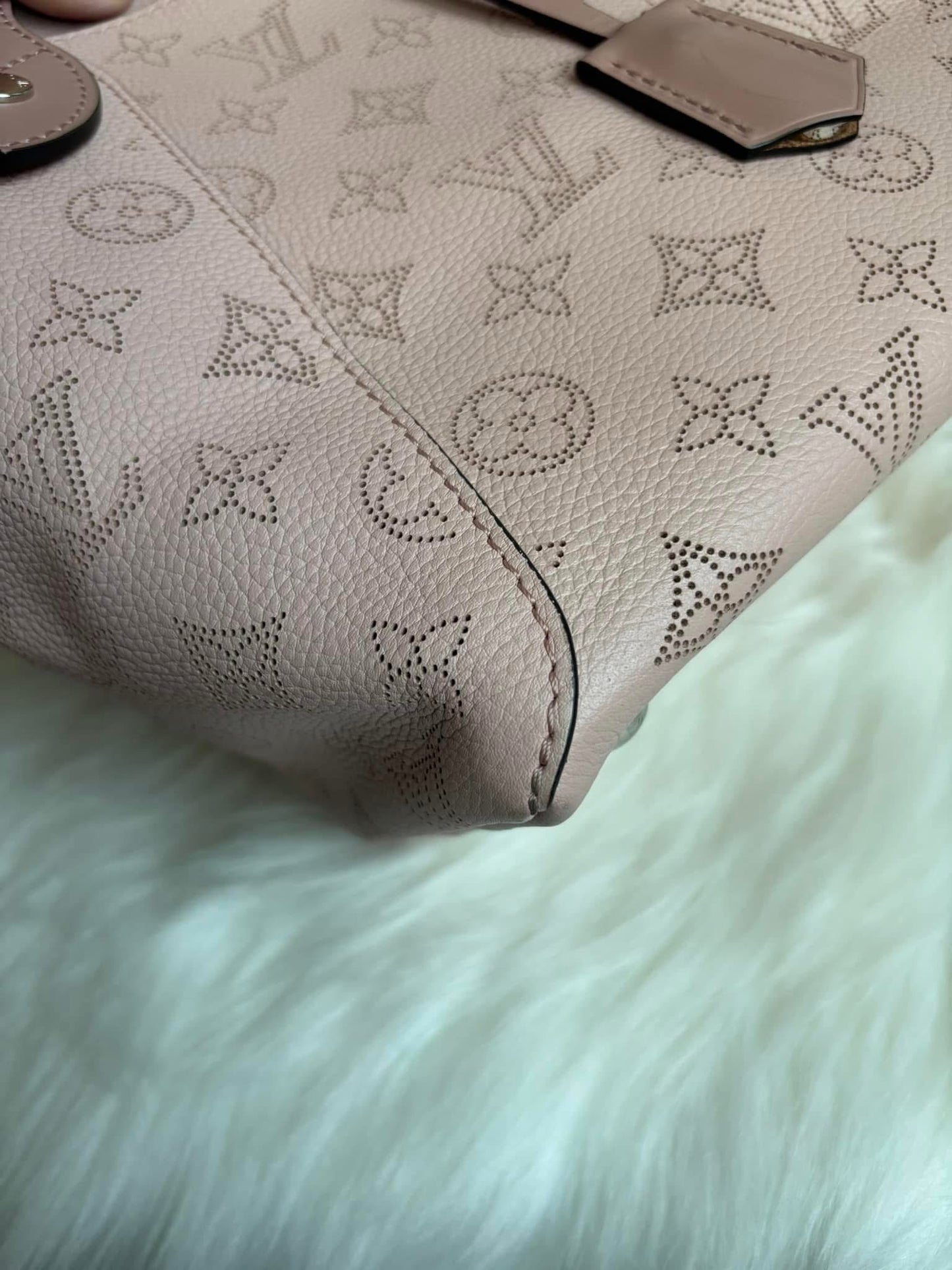 Louis Vuitton Magnolia Monogram Mahina Leather PM