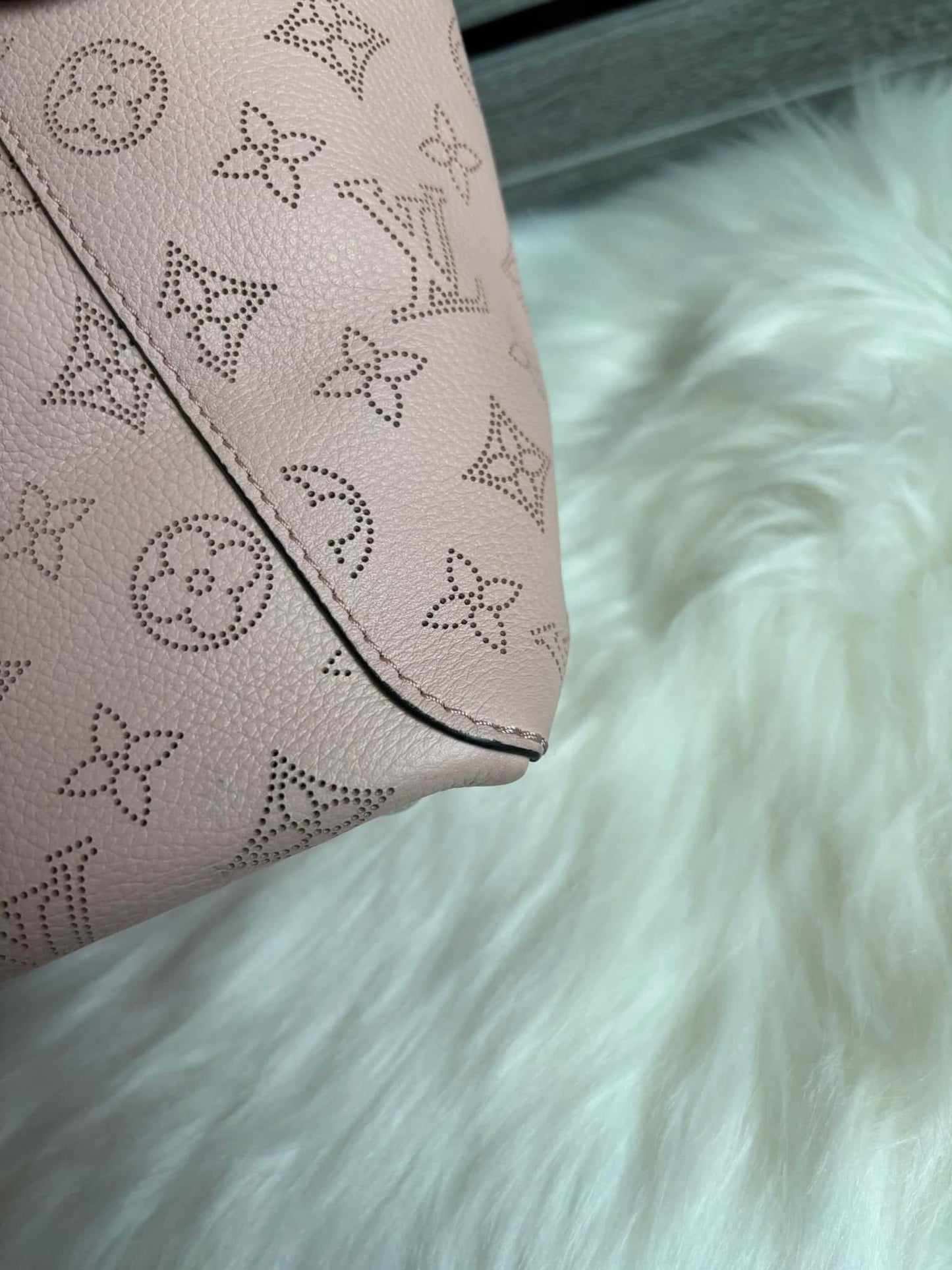 Louis Vuitton Magnolia Monogram Mahina Leather PM