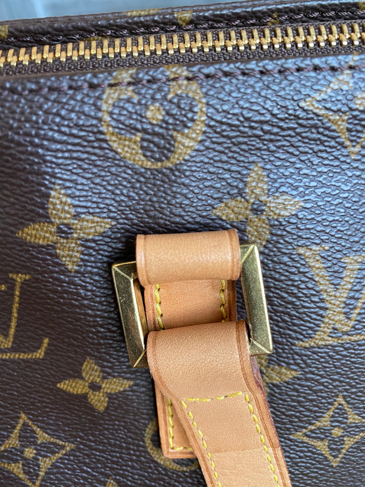 Louis Vuitton Cabas Mezzo