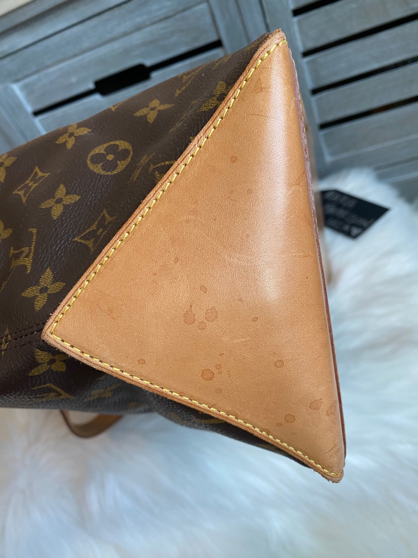 Louis Vuitton Cabas Mezzo