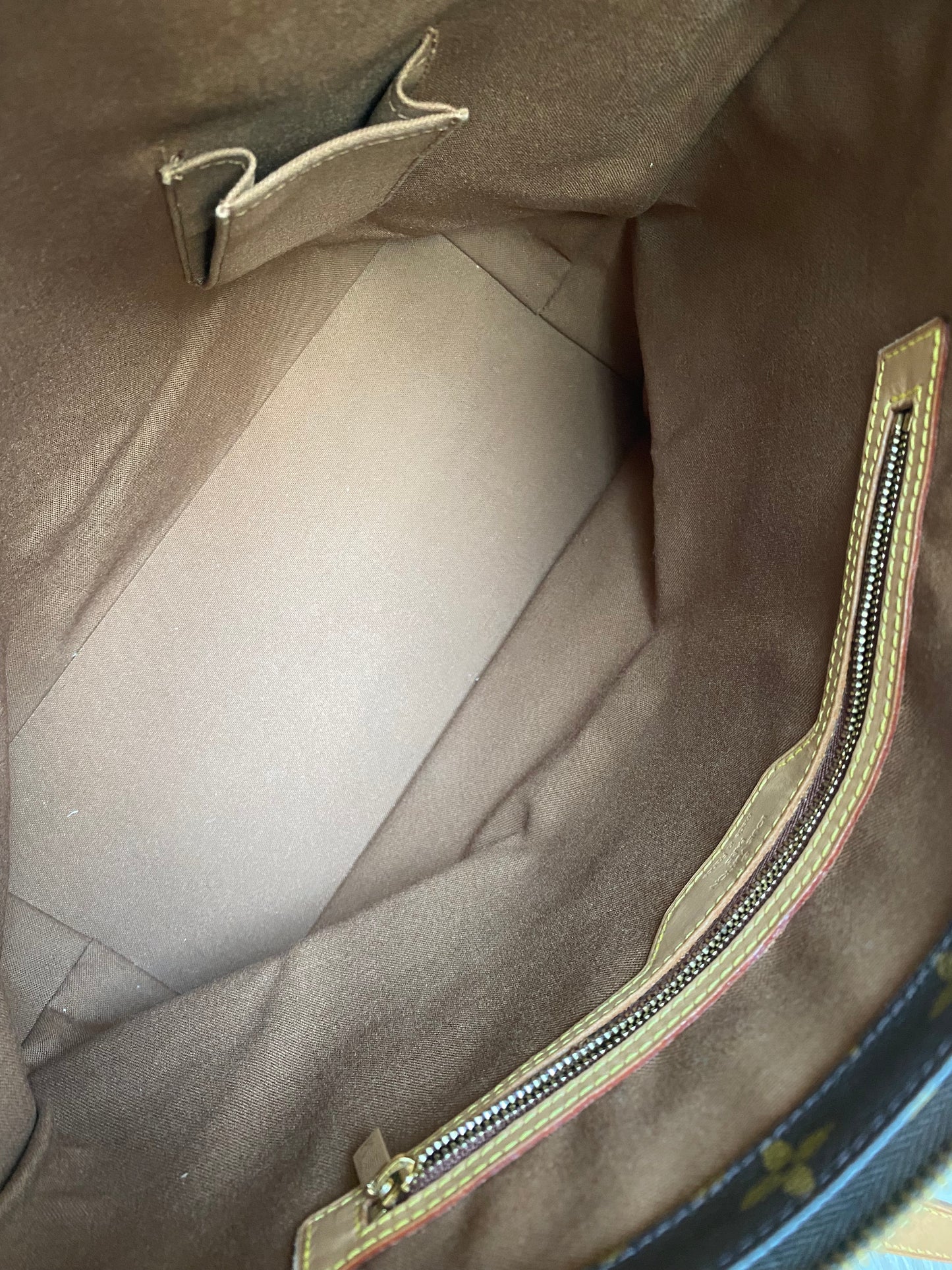 Louis Vuitton Cabas Mezzo
