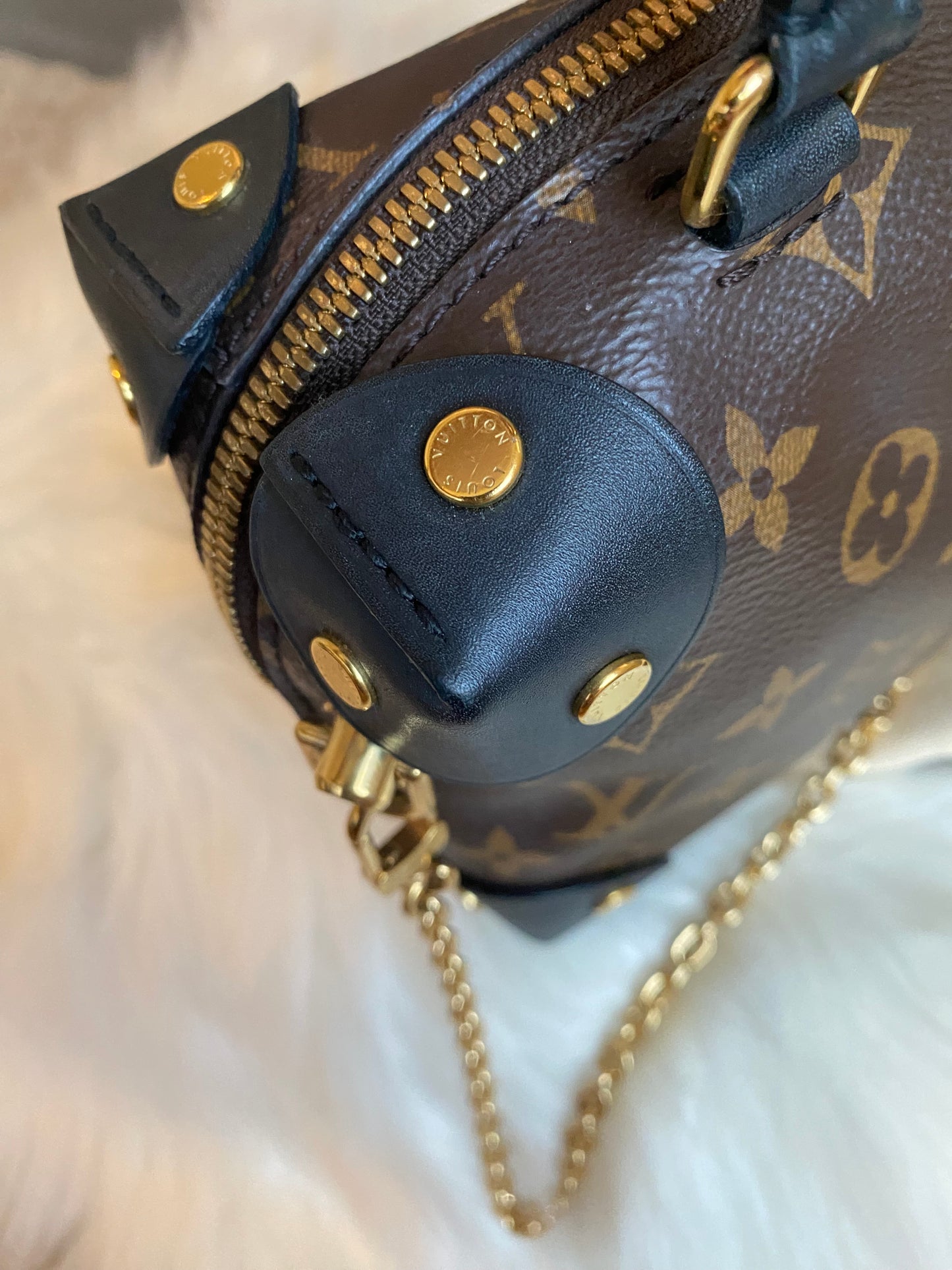 Louis Vuitton Petite Malle Souple Black/Noir