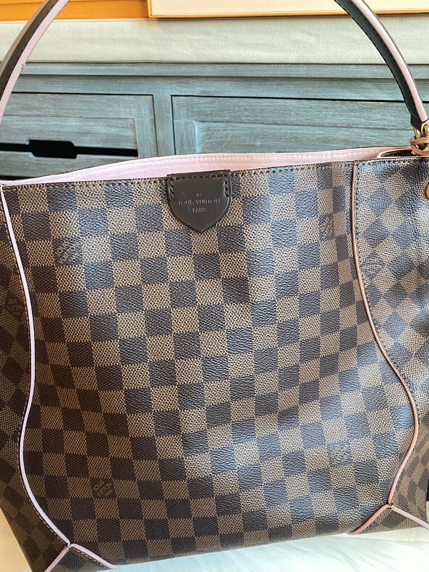 Louis Vuitton Caissa Hobo PM Rose Ballerine