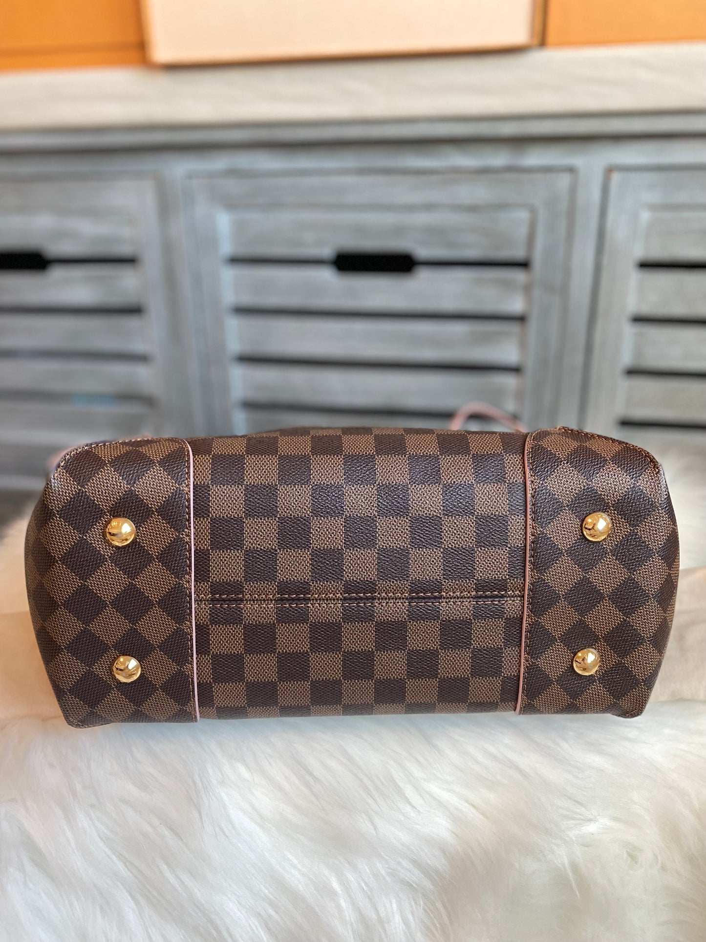 Louis Vuitton Caissa Hobo PM Rose Ballerine