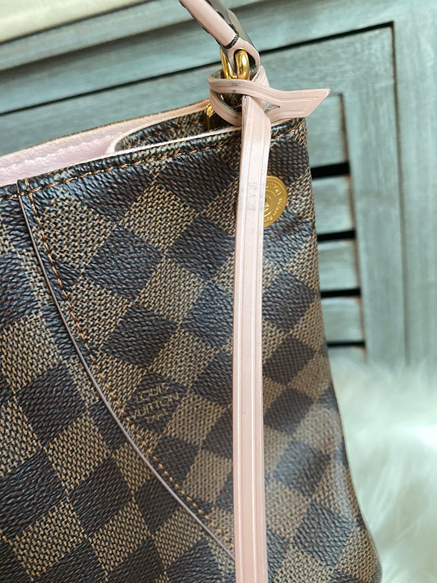 Louis Vuitton Caissa Hobo PM Rose Ballerine