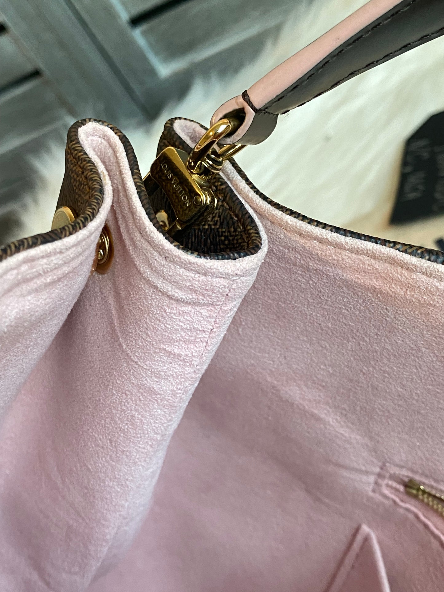 Louis Vuitton Caissa Hobo PM Rose Ballerine