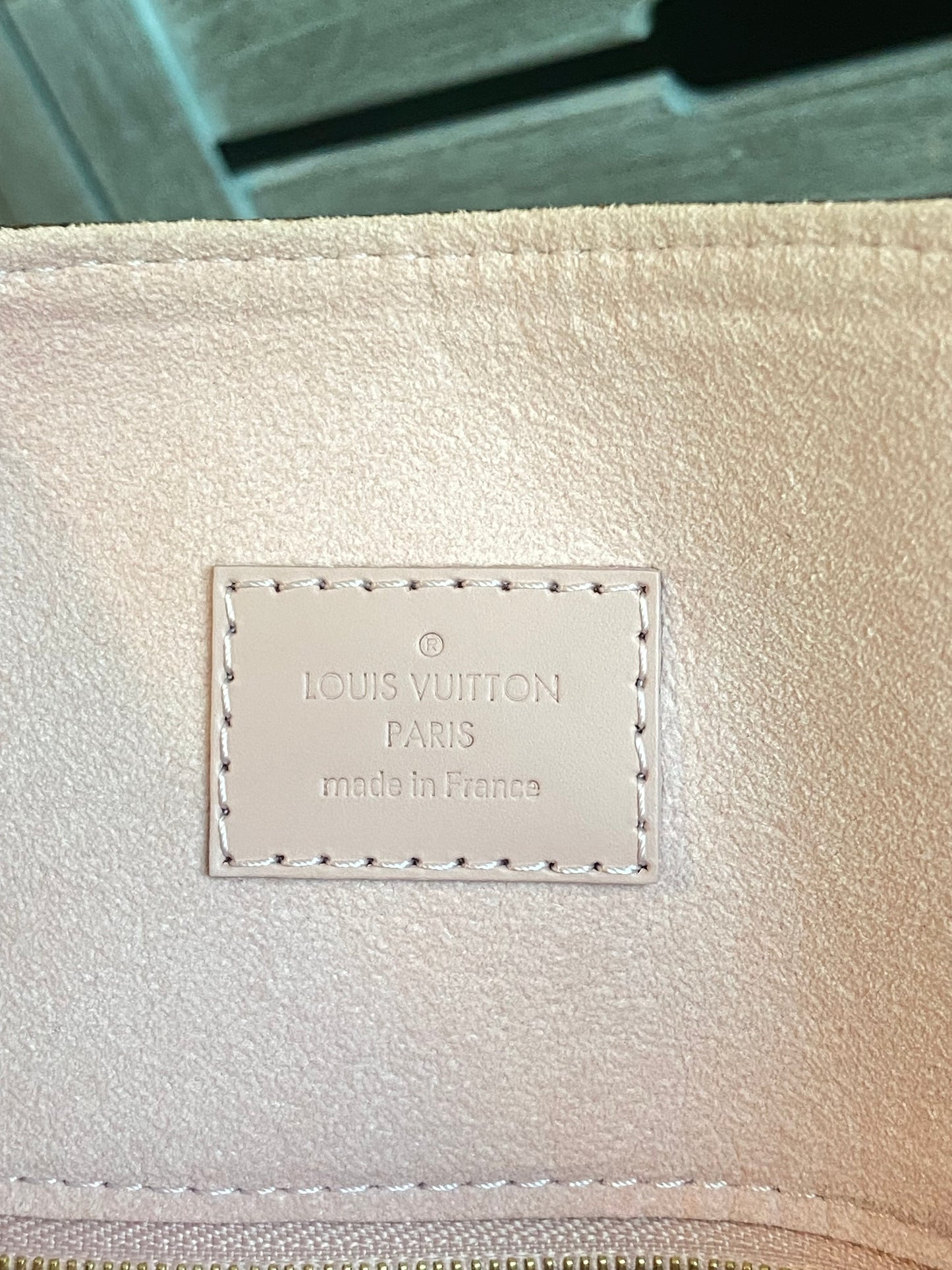 Louis Vuitton Caissa Hobo PM Rose Ballerine