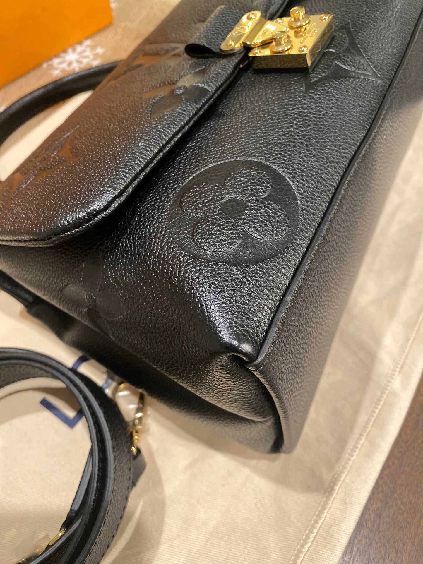 Louis Vuitton Madeleine MM Black Empreinte