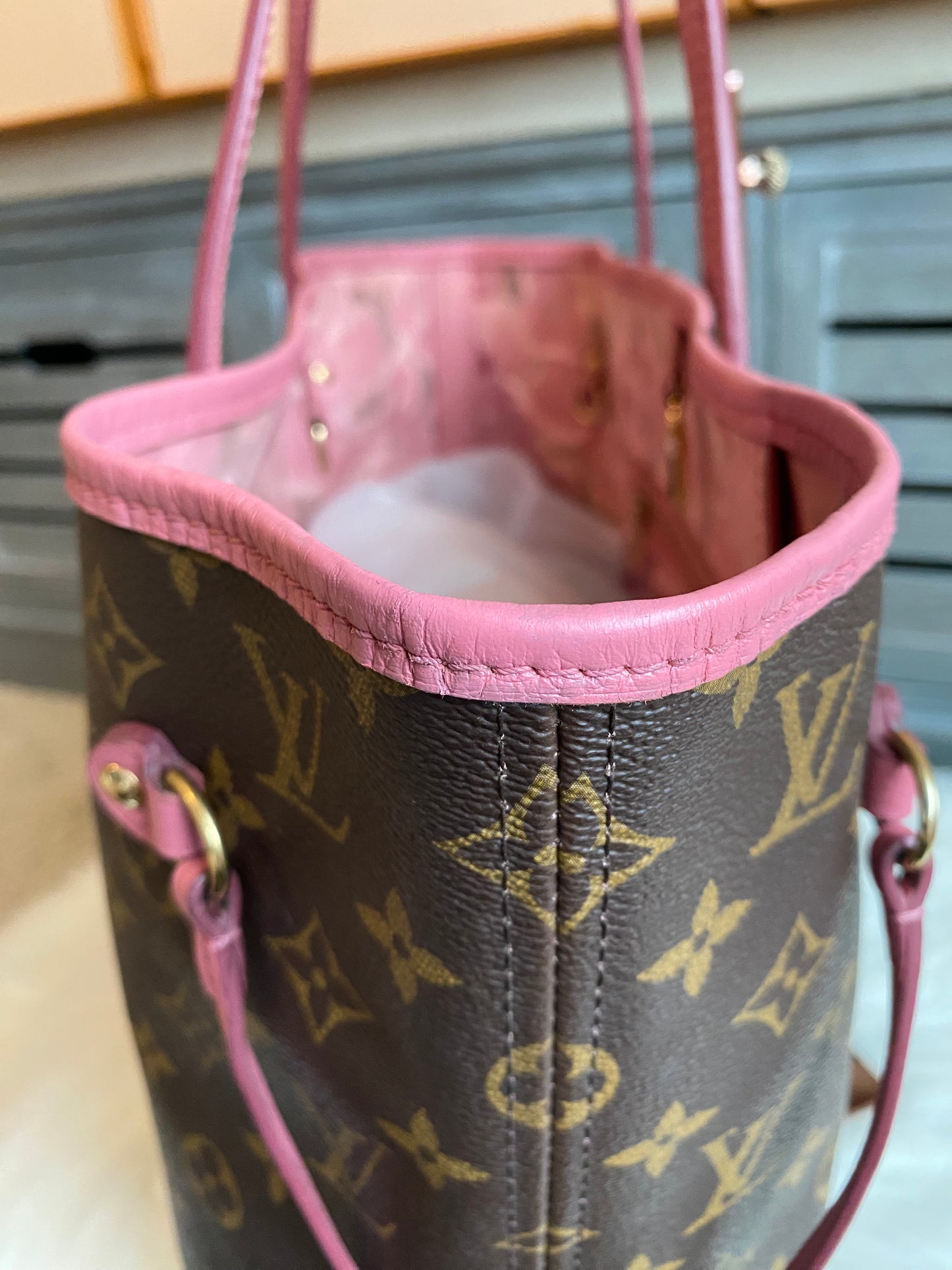 Louis Vuitton Limited Edition Rose Velours Ikat Neverfull MM