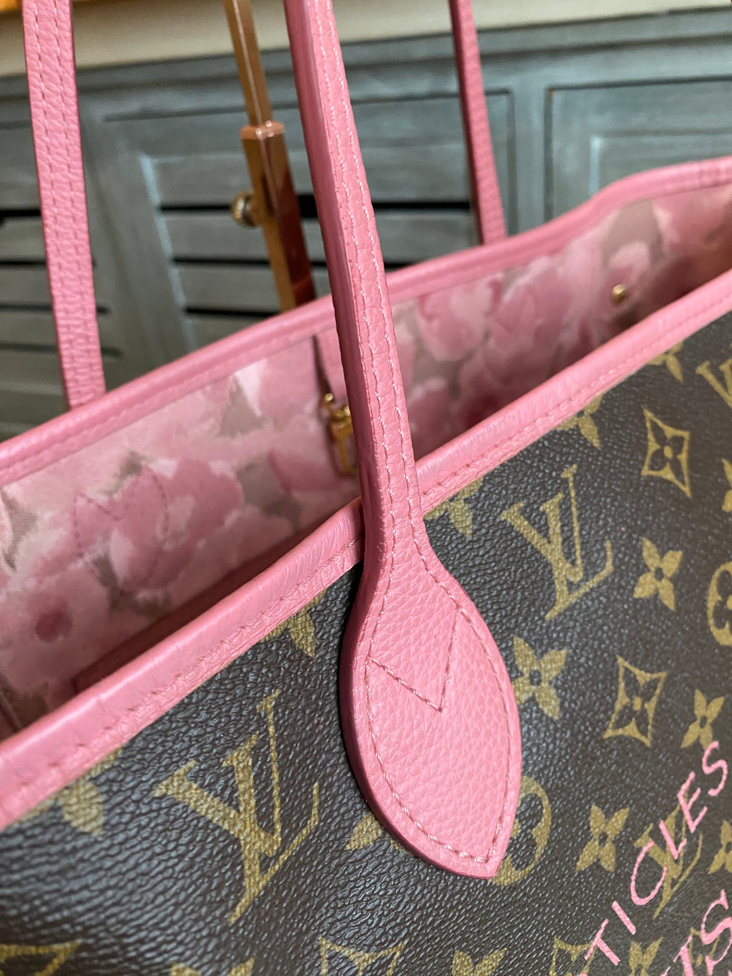 Louis Vuitton Limited Edition Rose Velours Ikat Neverfull MM