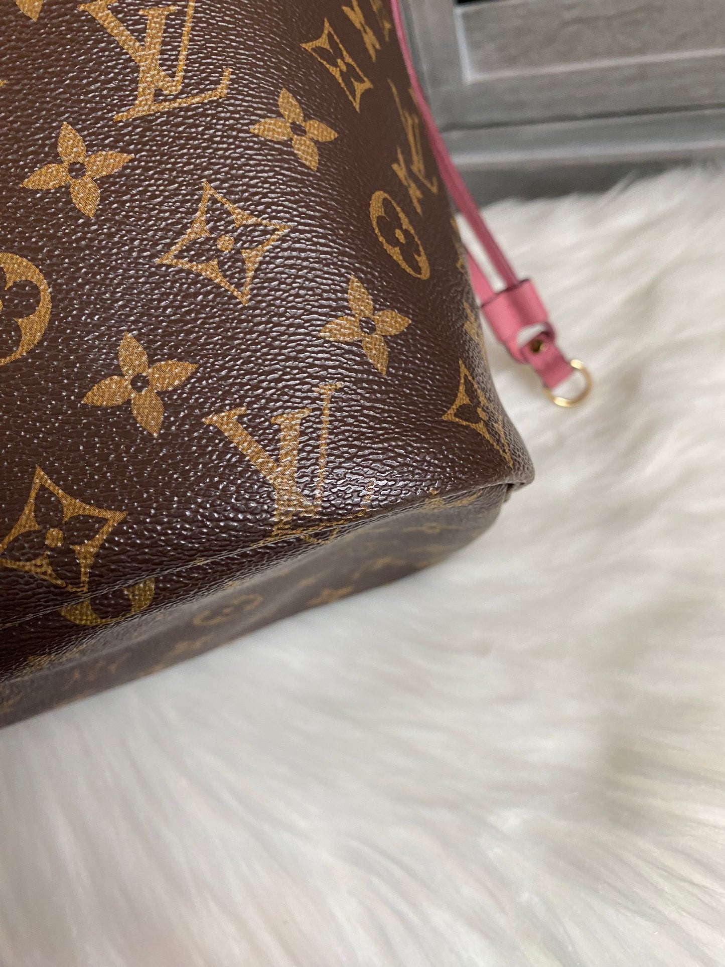 Louis Vuitton Limited Edition Rose Velours Ikat Neverfull MM