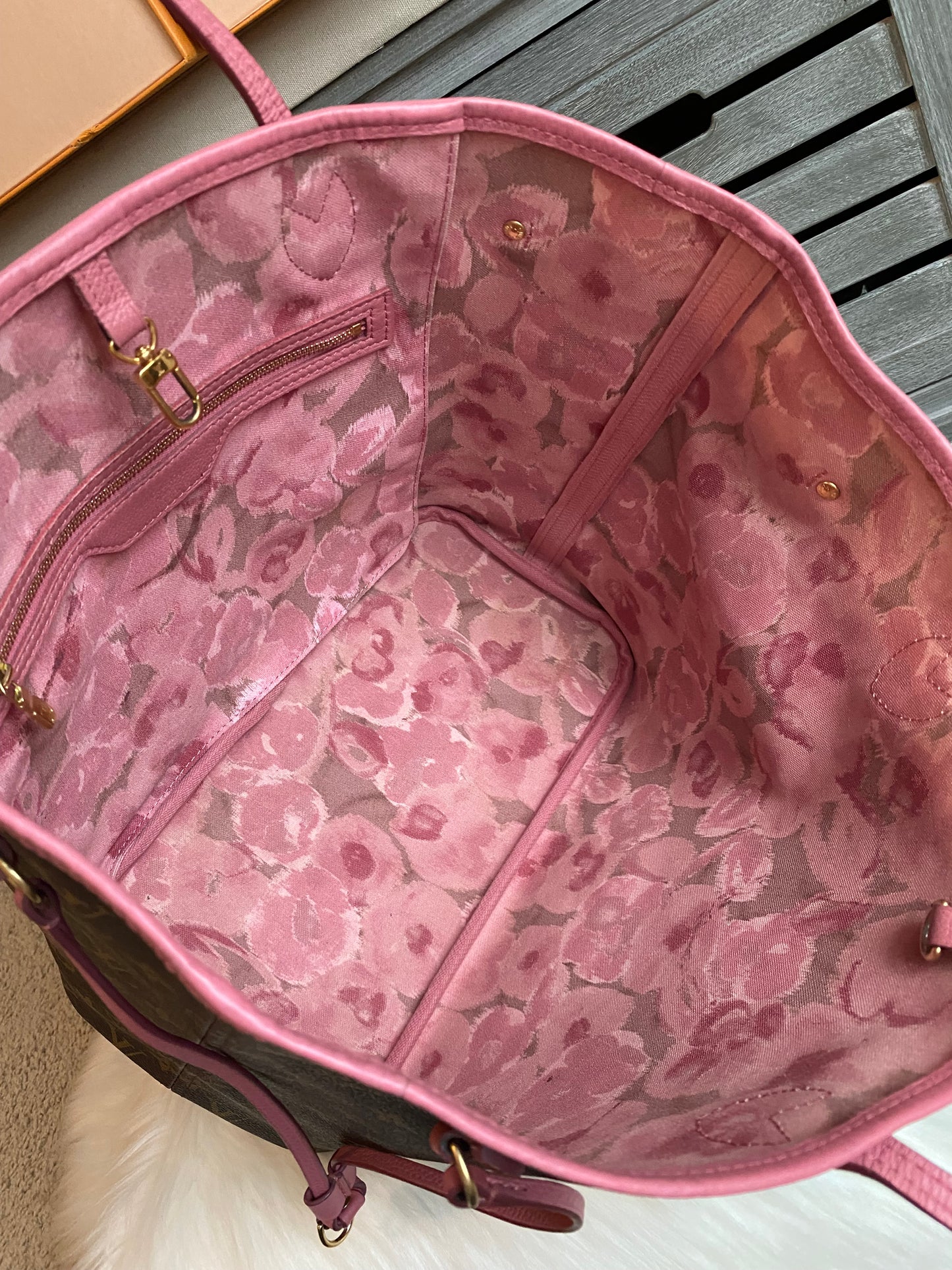 Louis Vuitton Limited Edition Rose Velours Ikat Neverfull MM