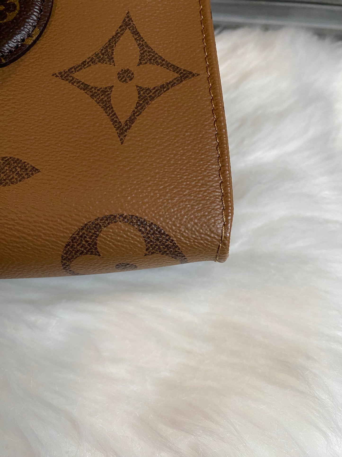 Louis Vuitton Reverse Monogram Giant OnTheGo East West