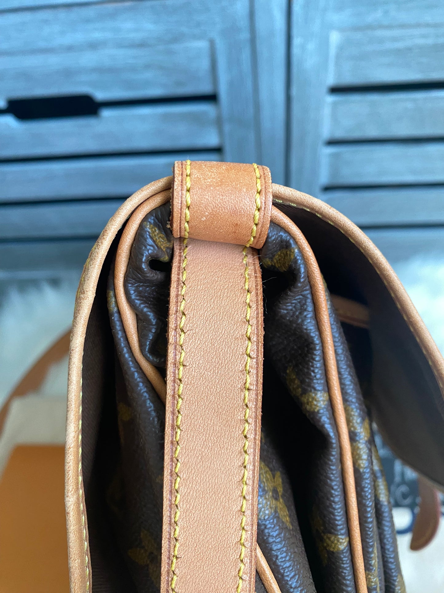 Louis Vuitton Saumur 30