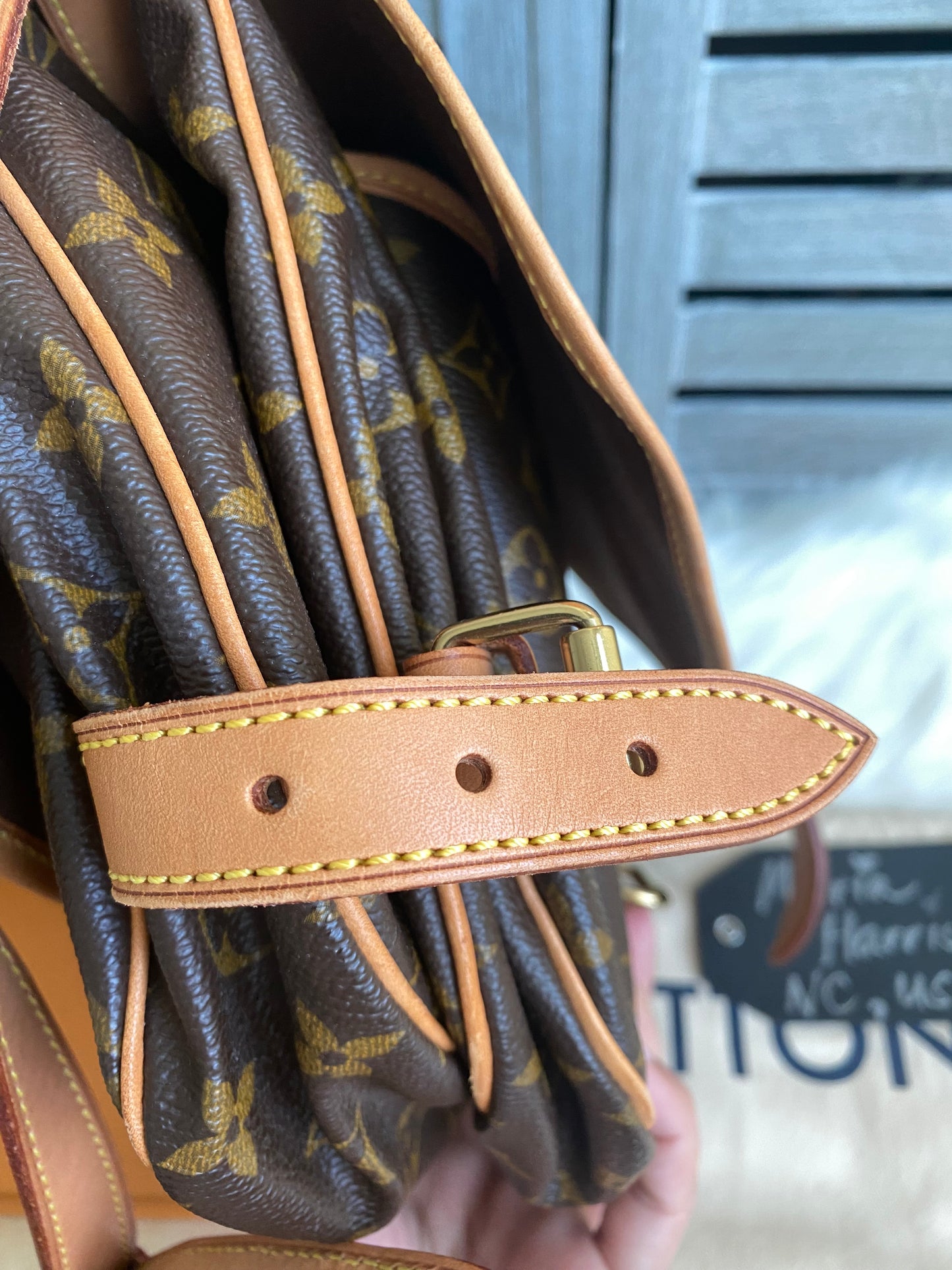 Louis Vuitton Saumur 30