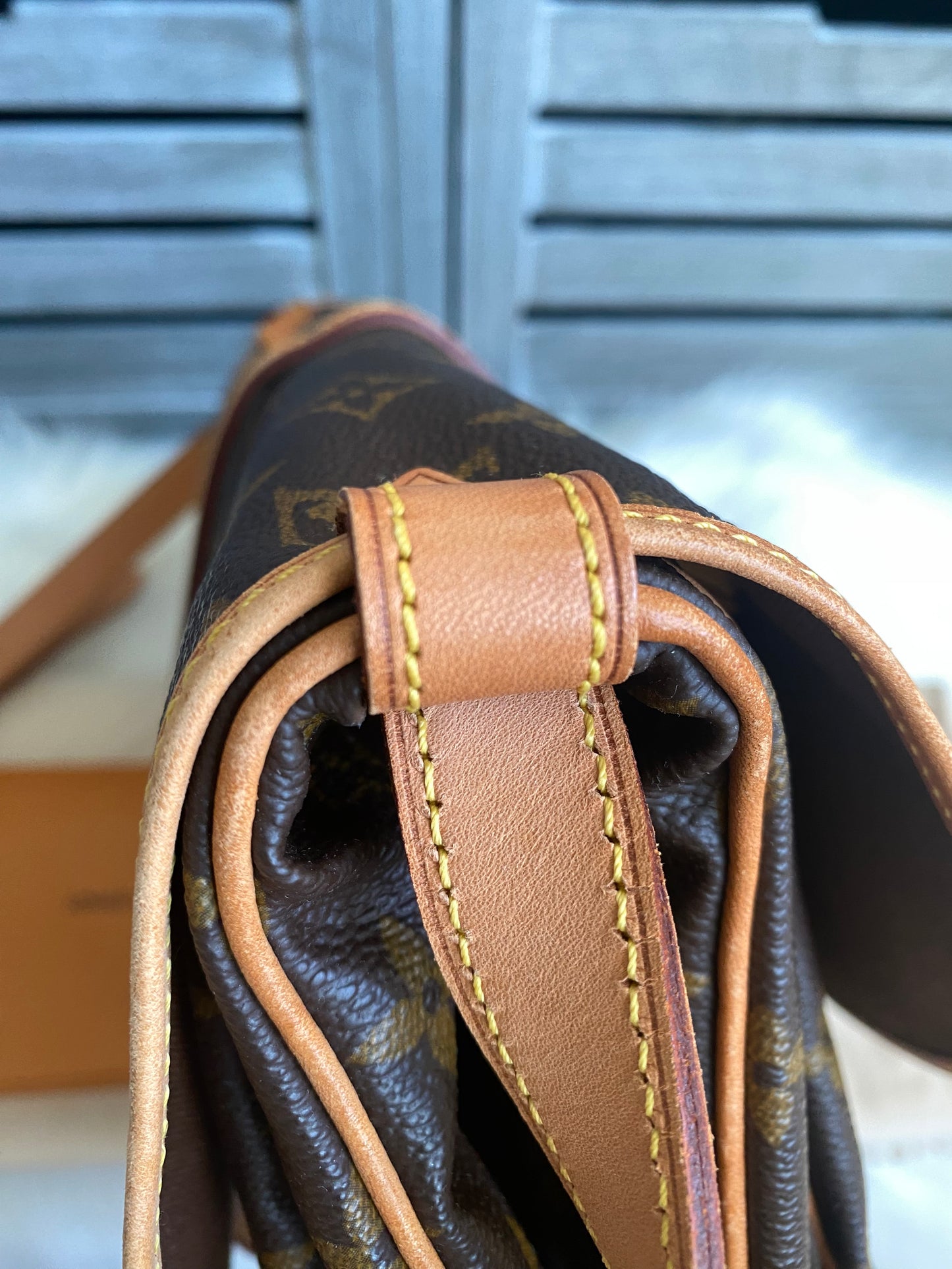 Louis Vuitton Saumur 30