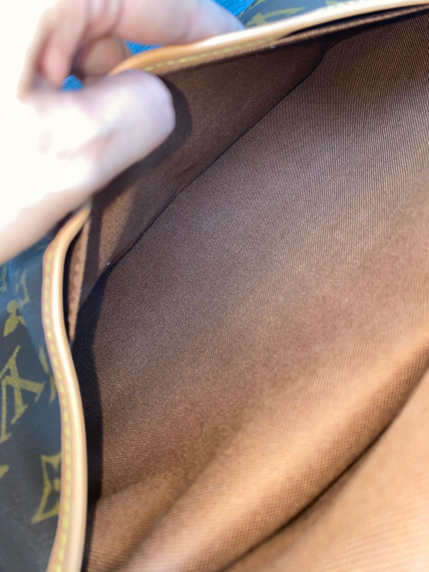 Louis Vuitton Saumur 30