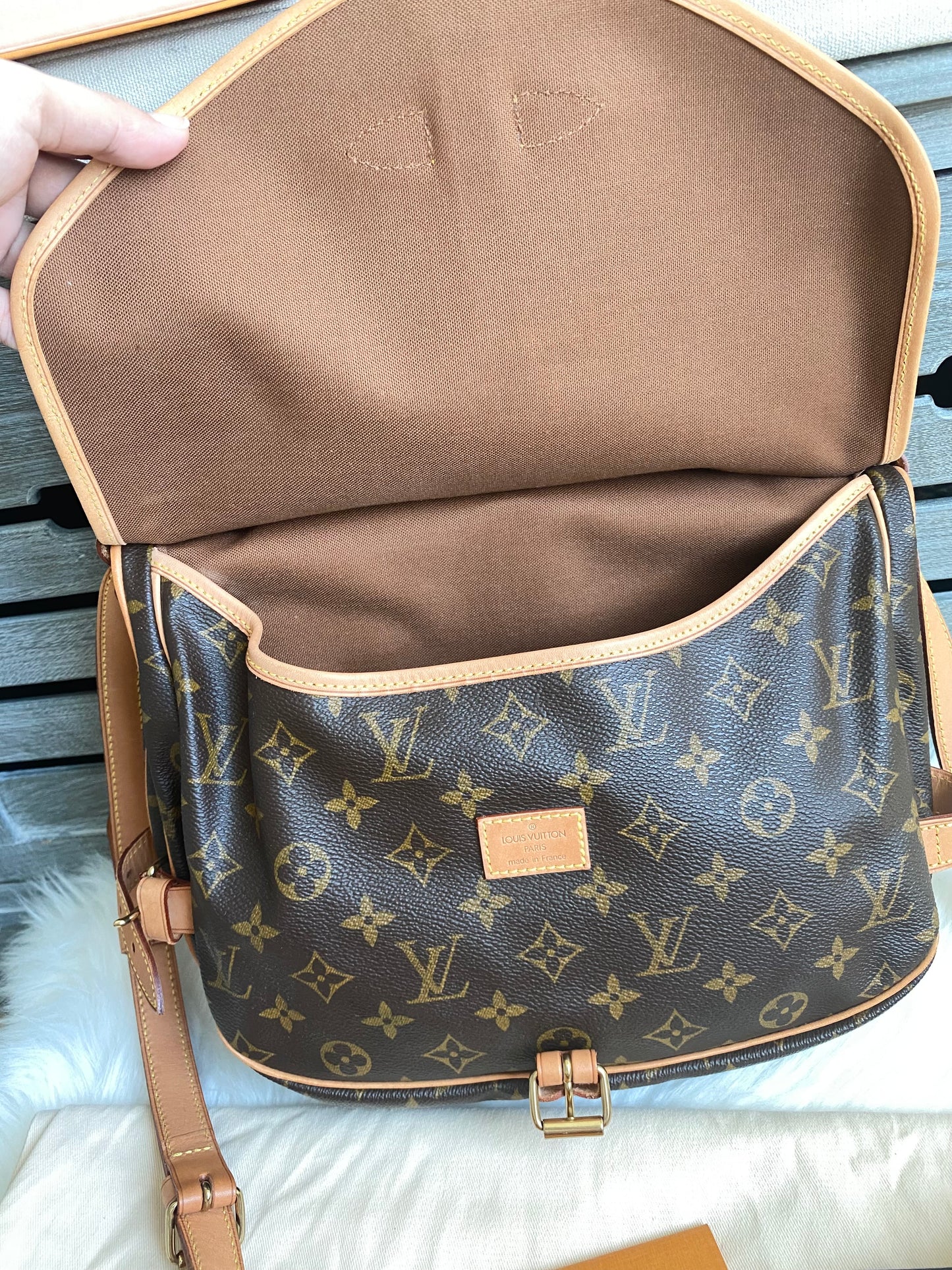 Louis Vuitton Saumur 30