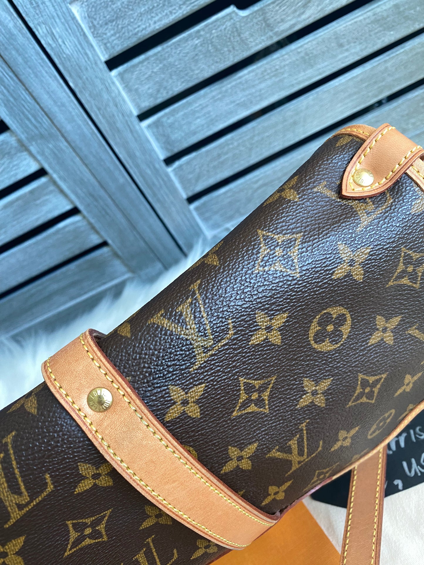 Louis Vuitton Saumur 30
