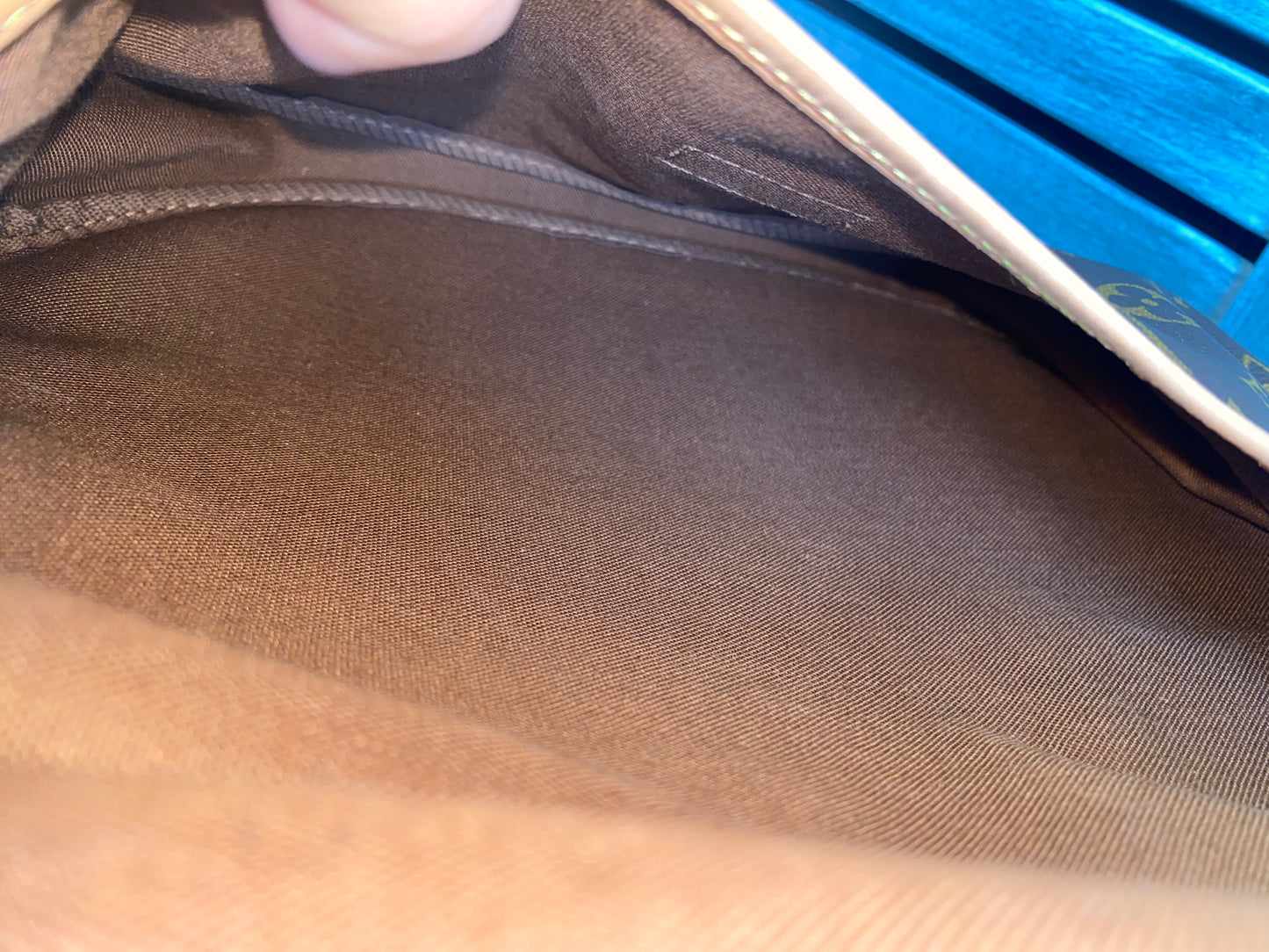 Louis Vuitton Saumur 30
