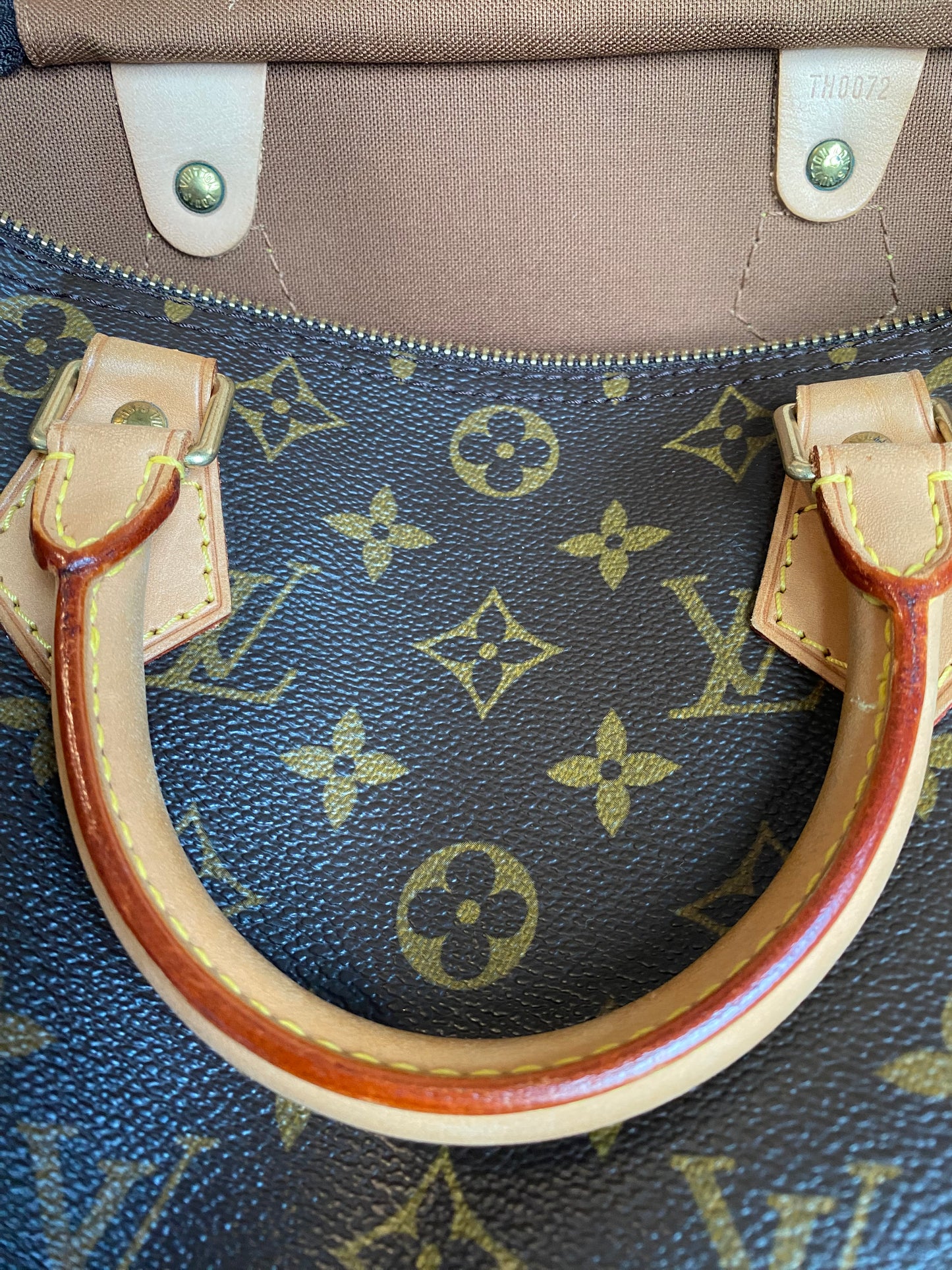 Louis Vuitton Speedy 30