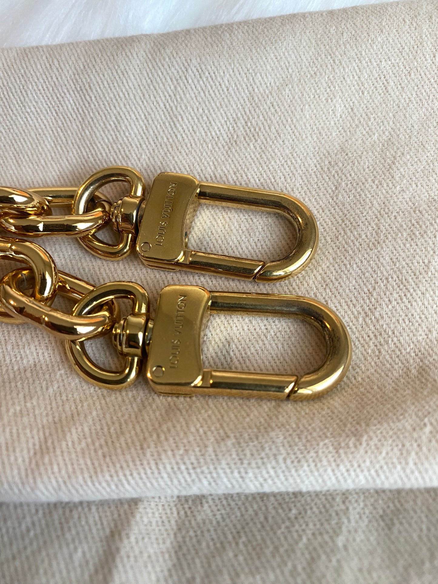 Louis Vuitton Pochette Metis East West Dune