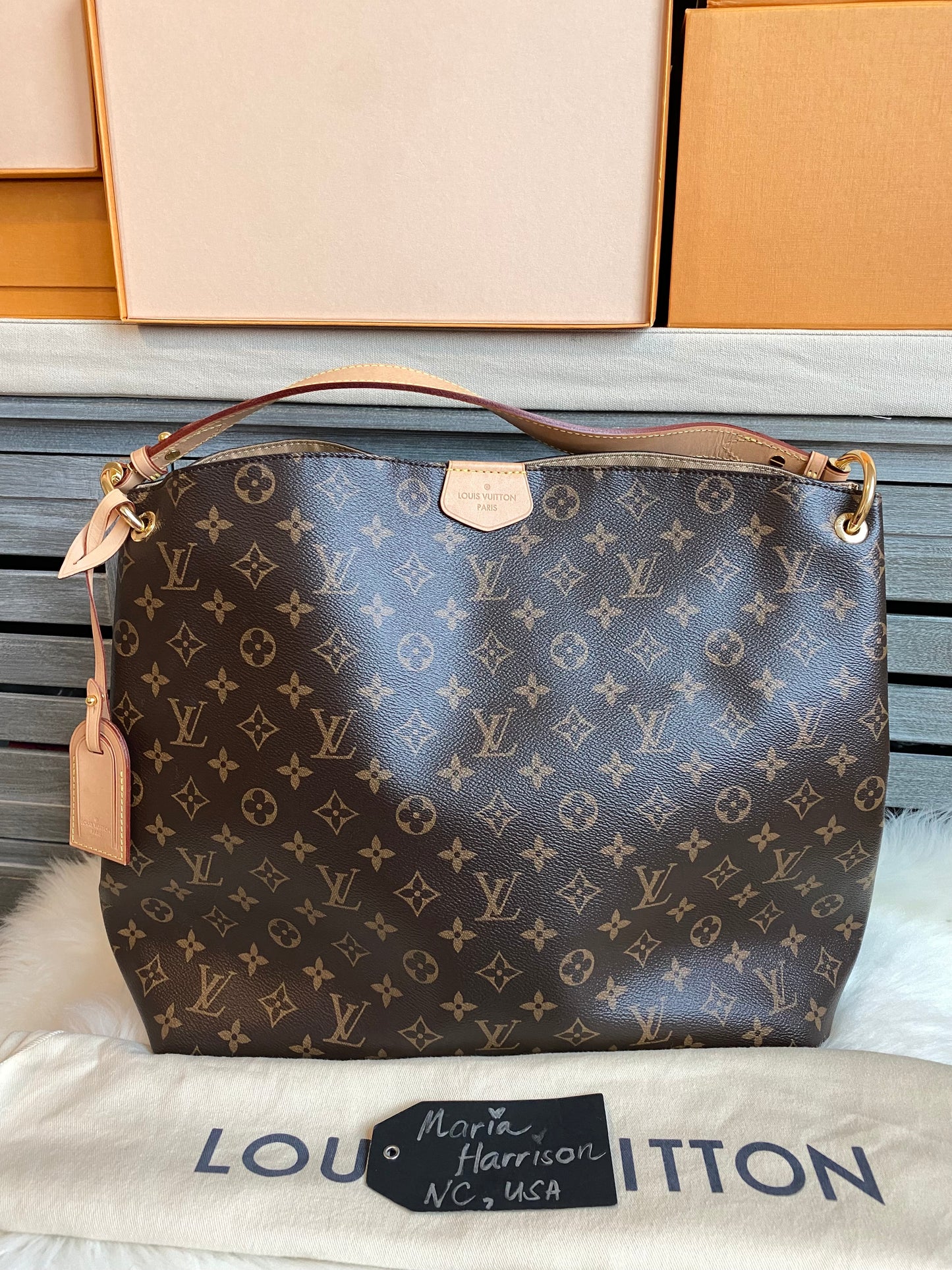 Louis Vuitton Graceful MM Beige Interior