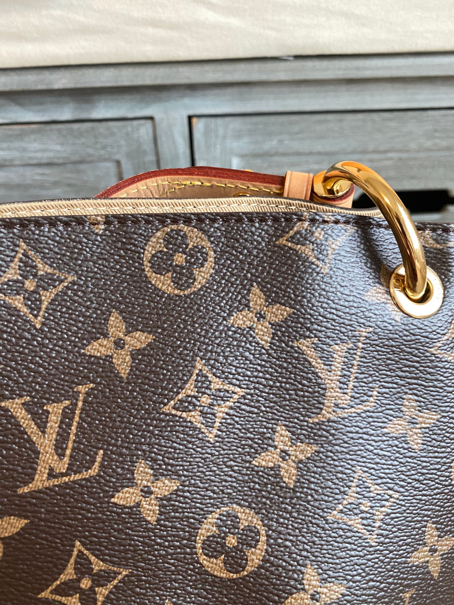 Louis Vuitton Graceful MM Beige Interior