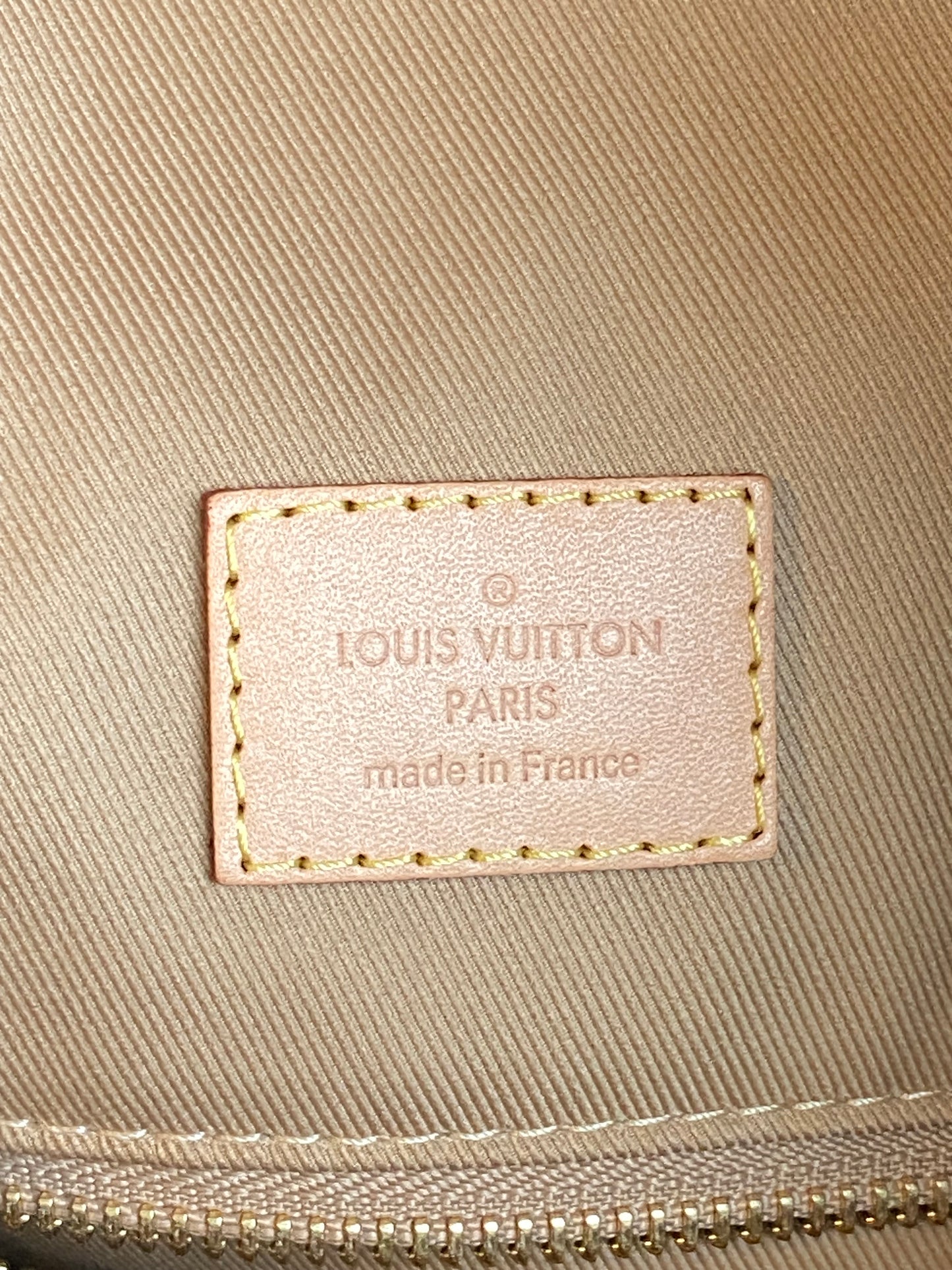 Louis Vuitton Graceful MM Beige Interior