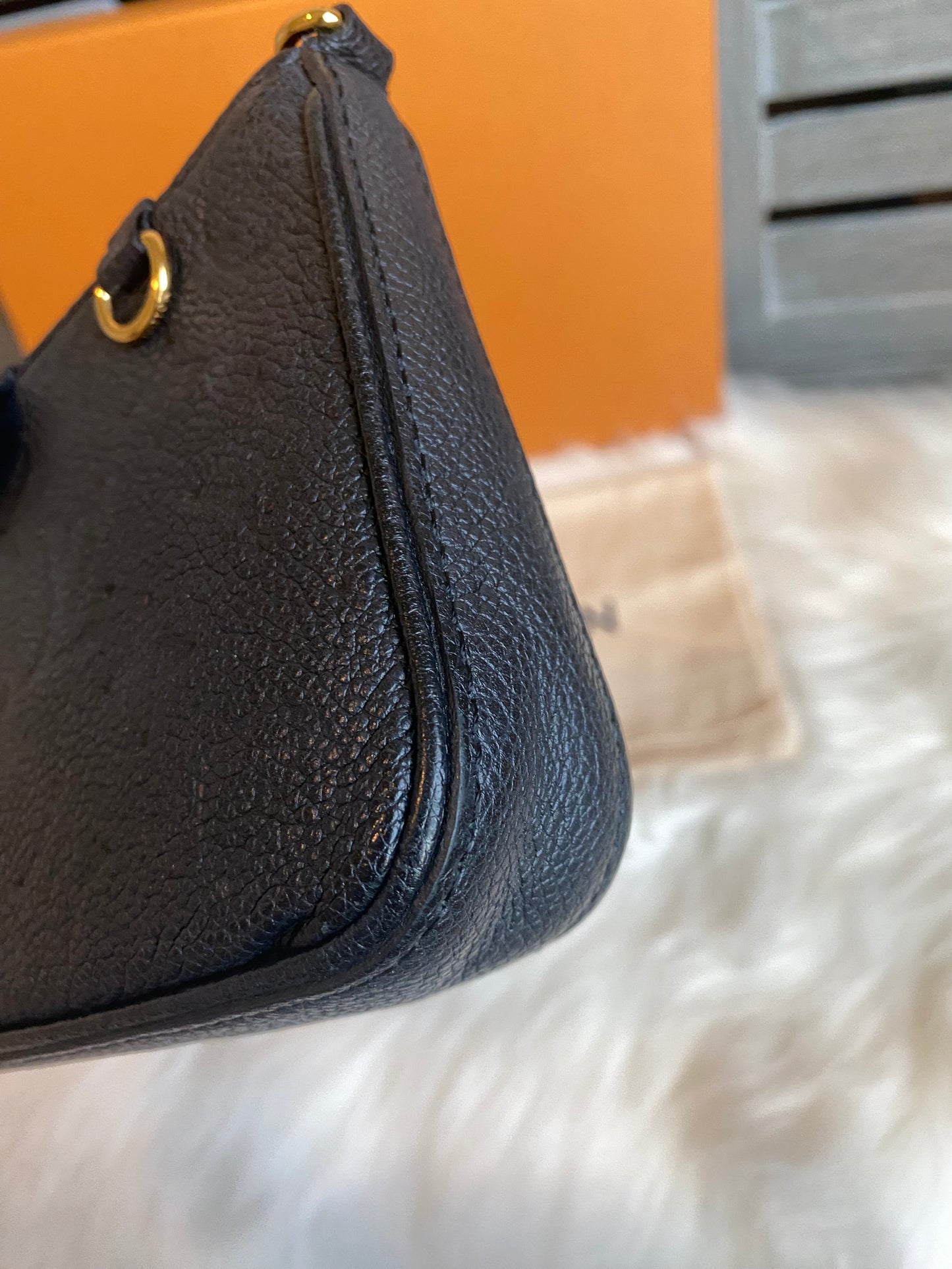 Louis Vuitton Easy Pouch On Strap Black