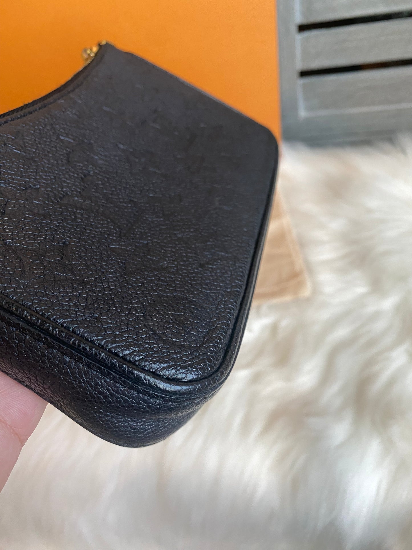 Louis Vuitton Easy Pouch On Strap Black