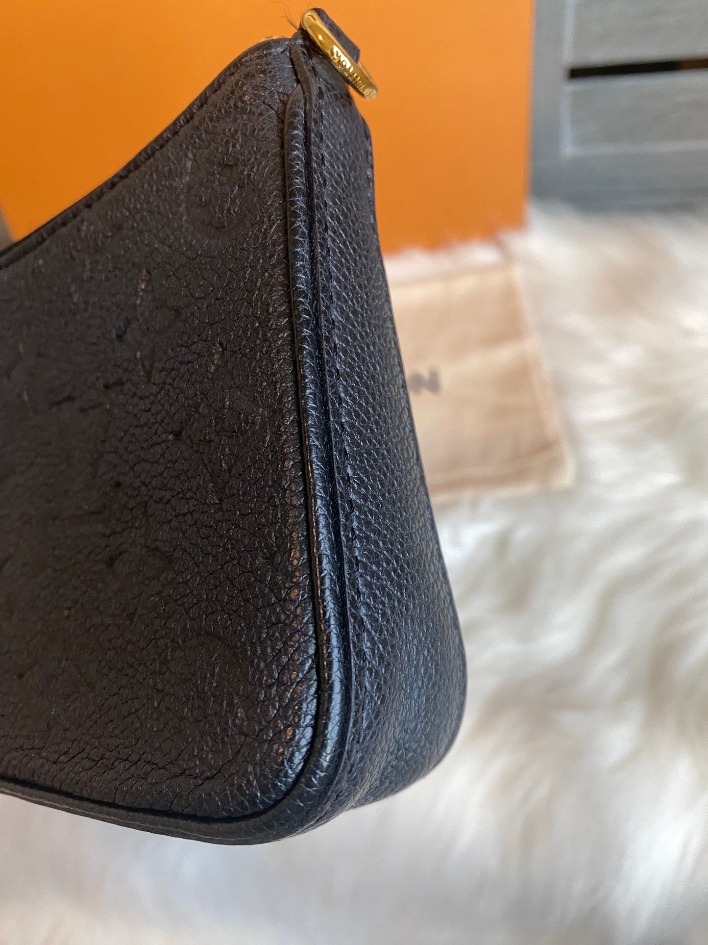 Louis Vuitton Easy Pouch On Strap Black