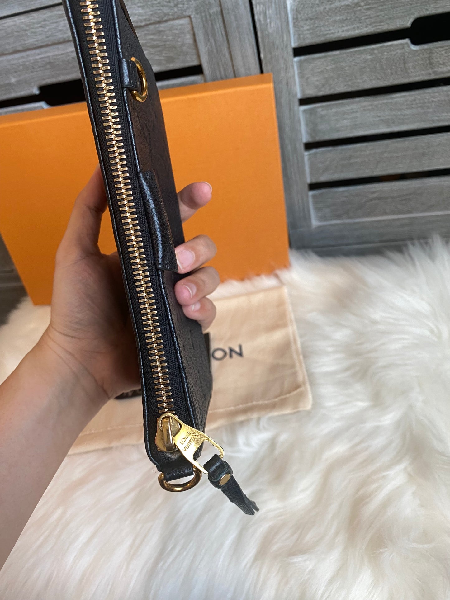 Louis Vuitton Easy Pouch On Strap Black