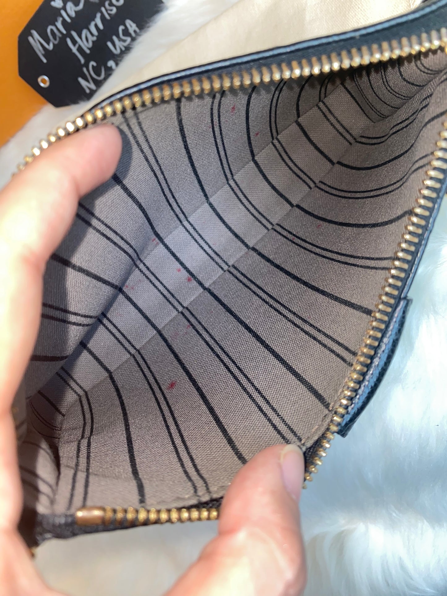 Louis Vuitton Easy Pouch On Strap Black