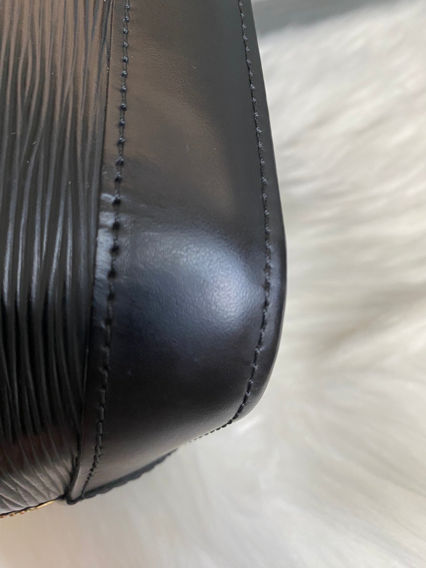 Louis Vuitton Alma PM Black Epi Leather