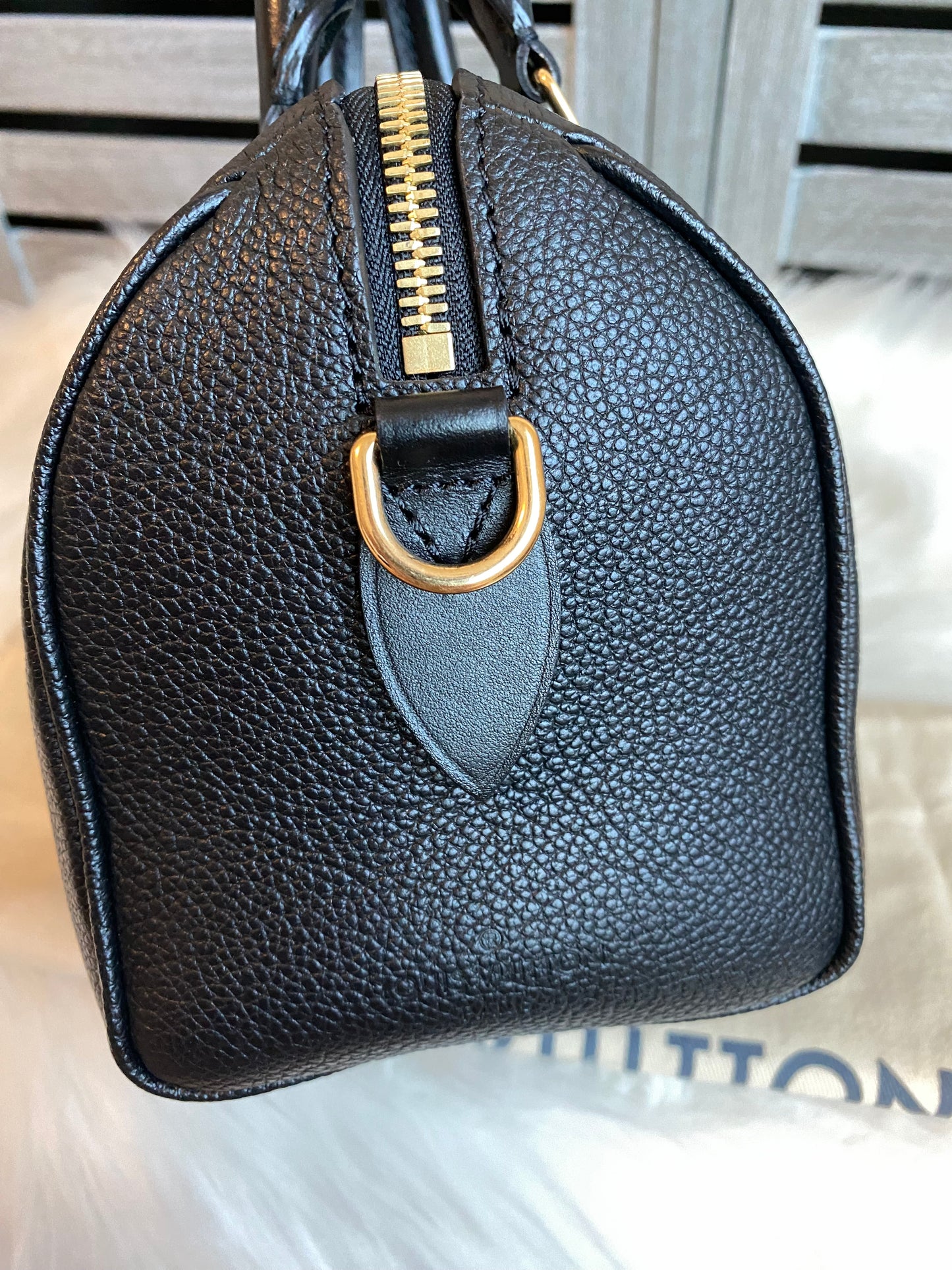 Louis Vuitton Speedy 20 Bandouliere Black
