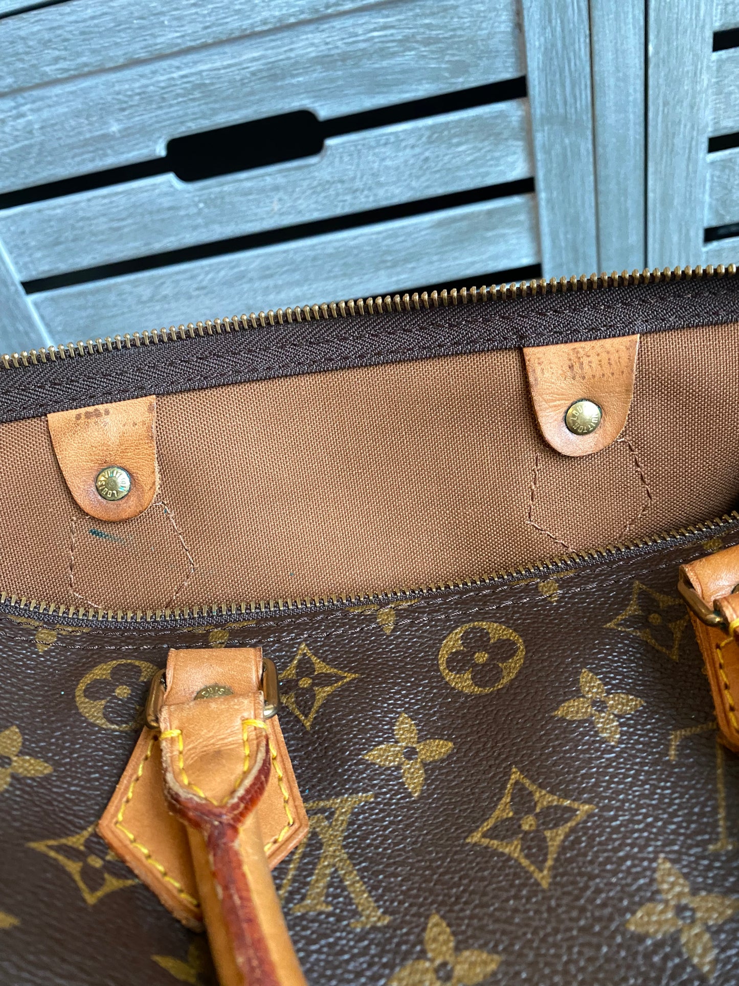 Louis Vuitton Speedy 30