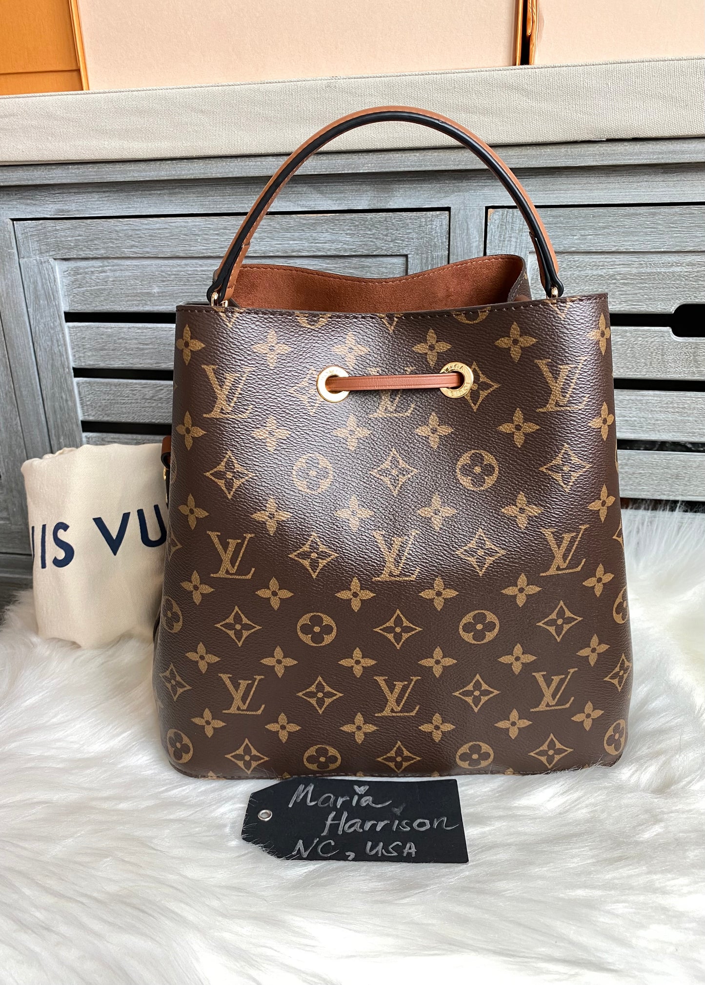 Louis Vuitton NeoNoe Caramel