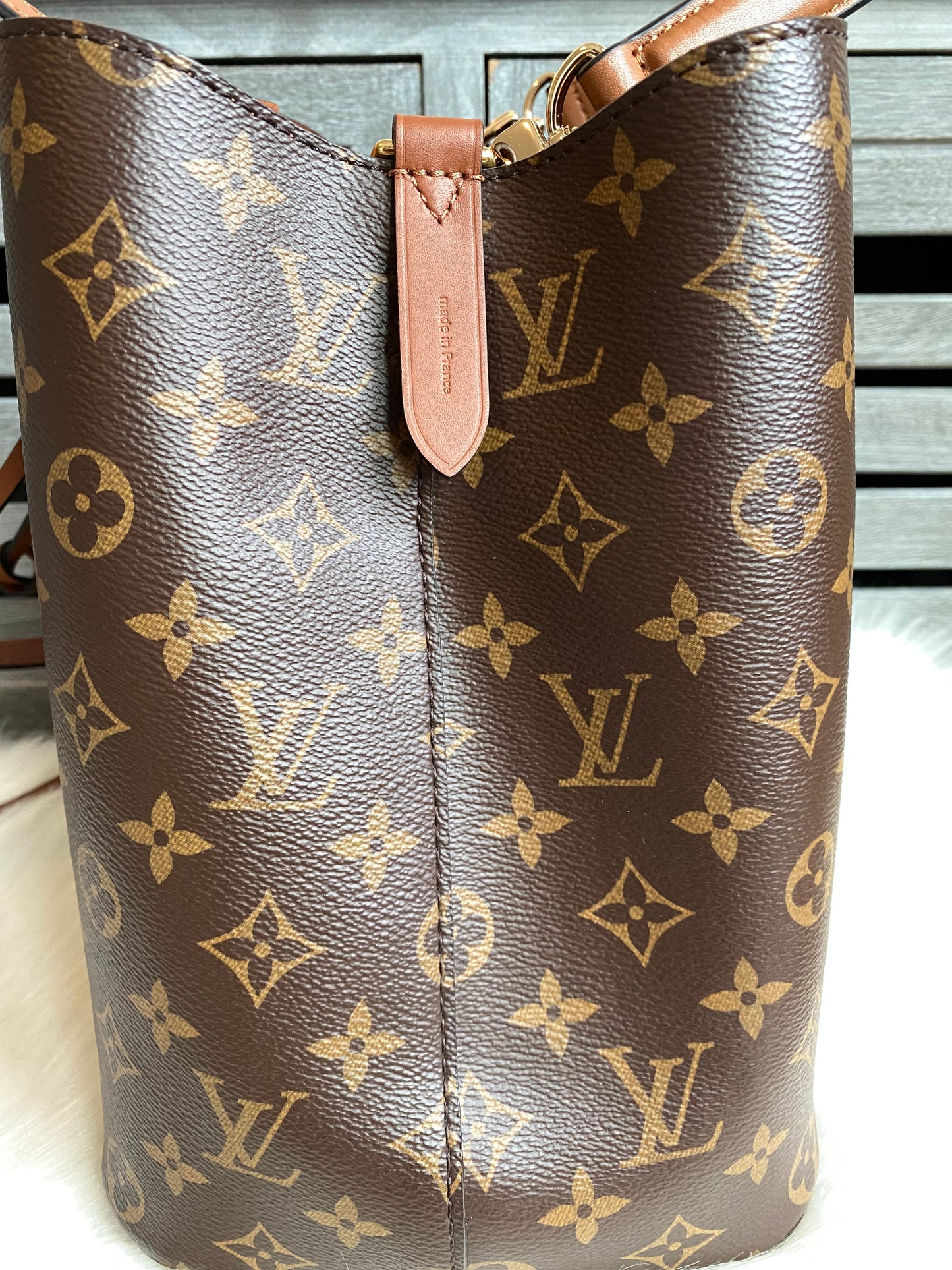 Louis Vuitton NeoNoe Caramel