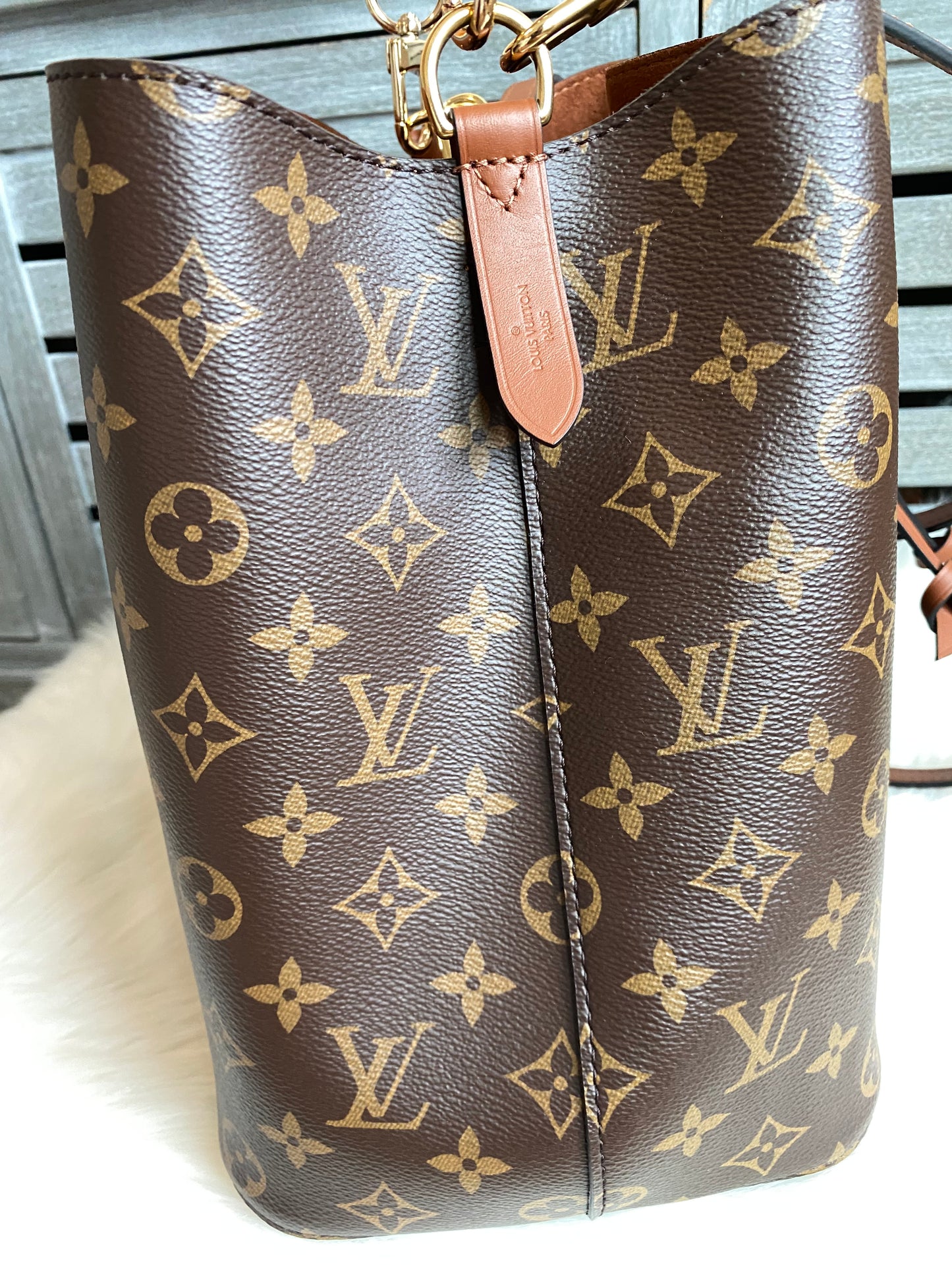 Louis Vuitton NeoNoe Caramel