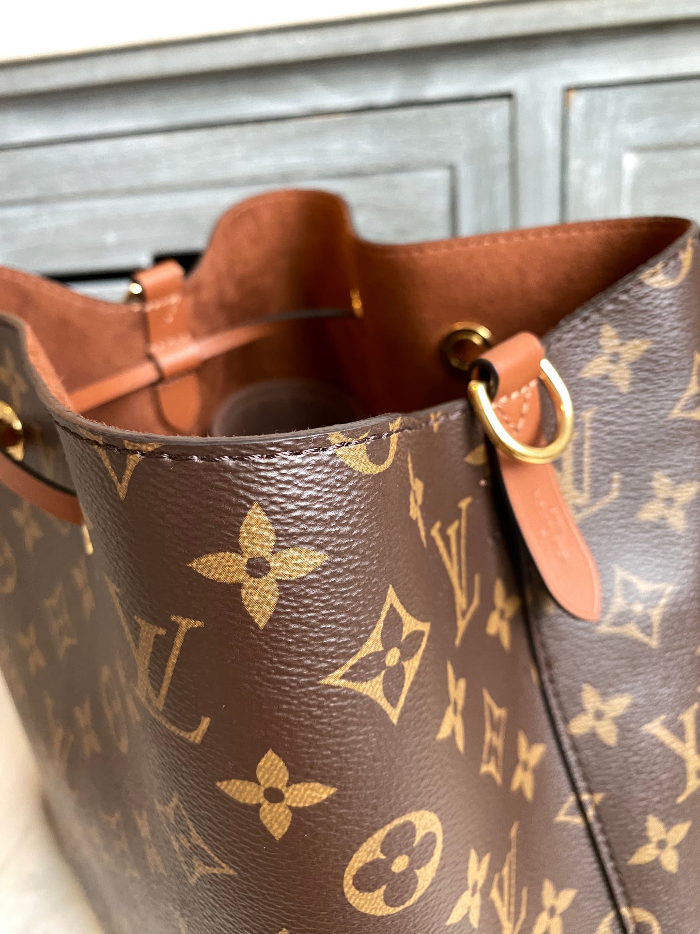 Louis Vuitton NeoNoe Caramel