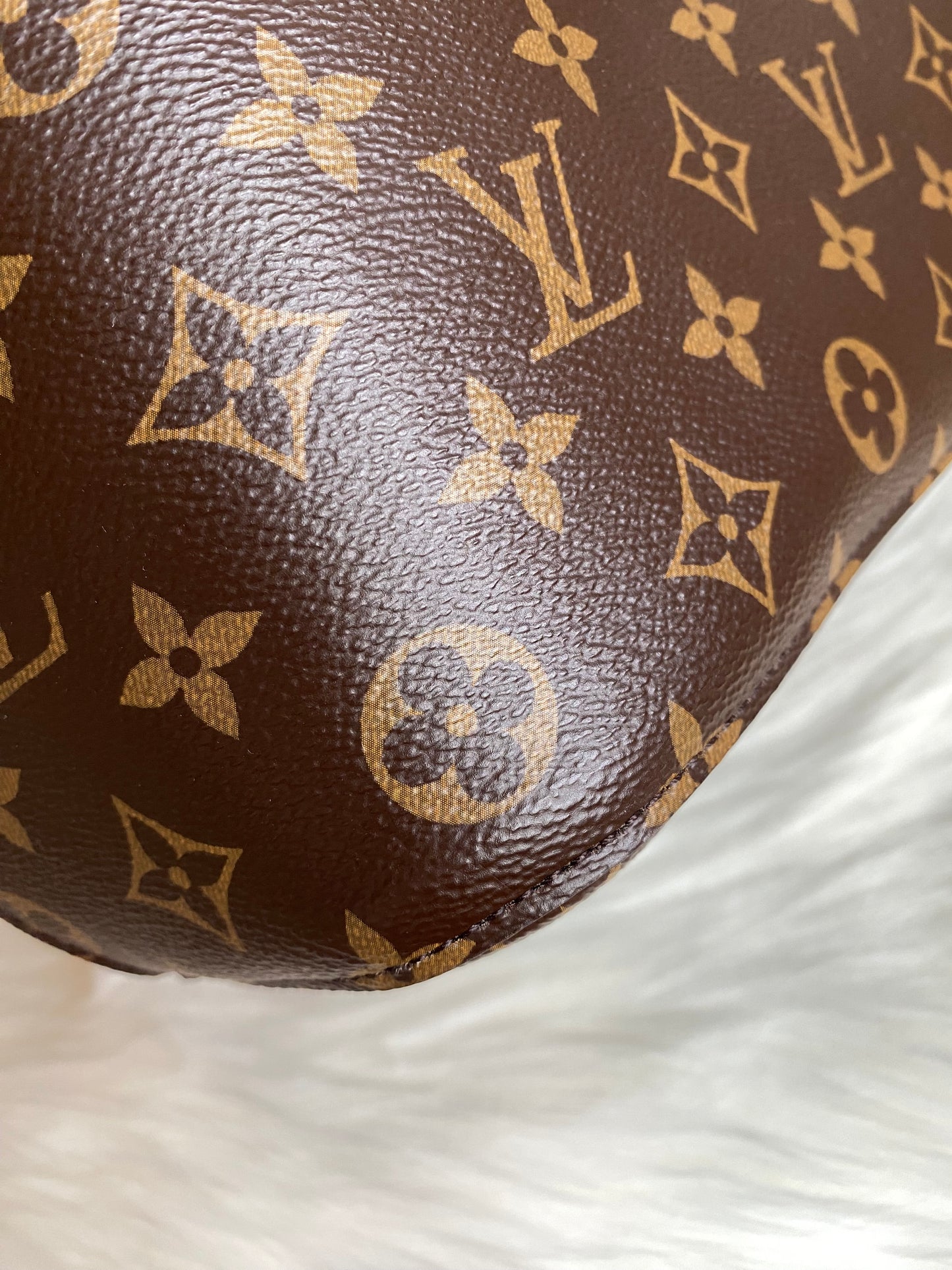 Louis Vuitton NeoNoe Caramel