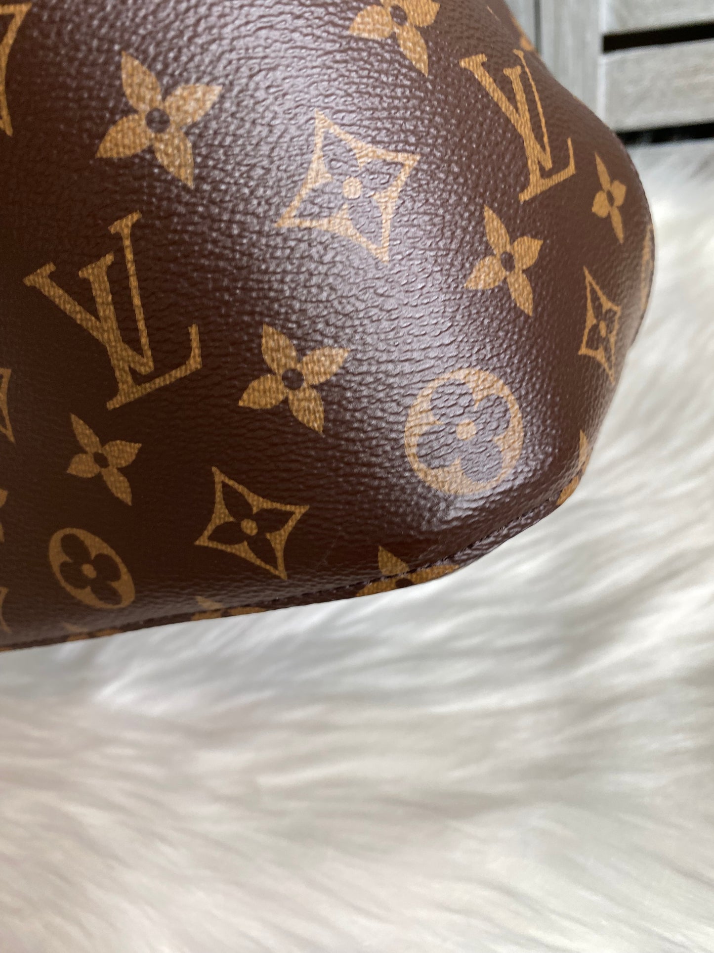 Louis Vuitton NeoNoe Caramel